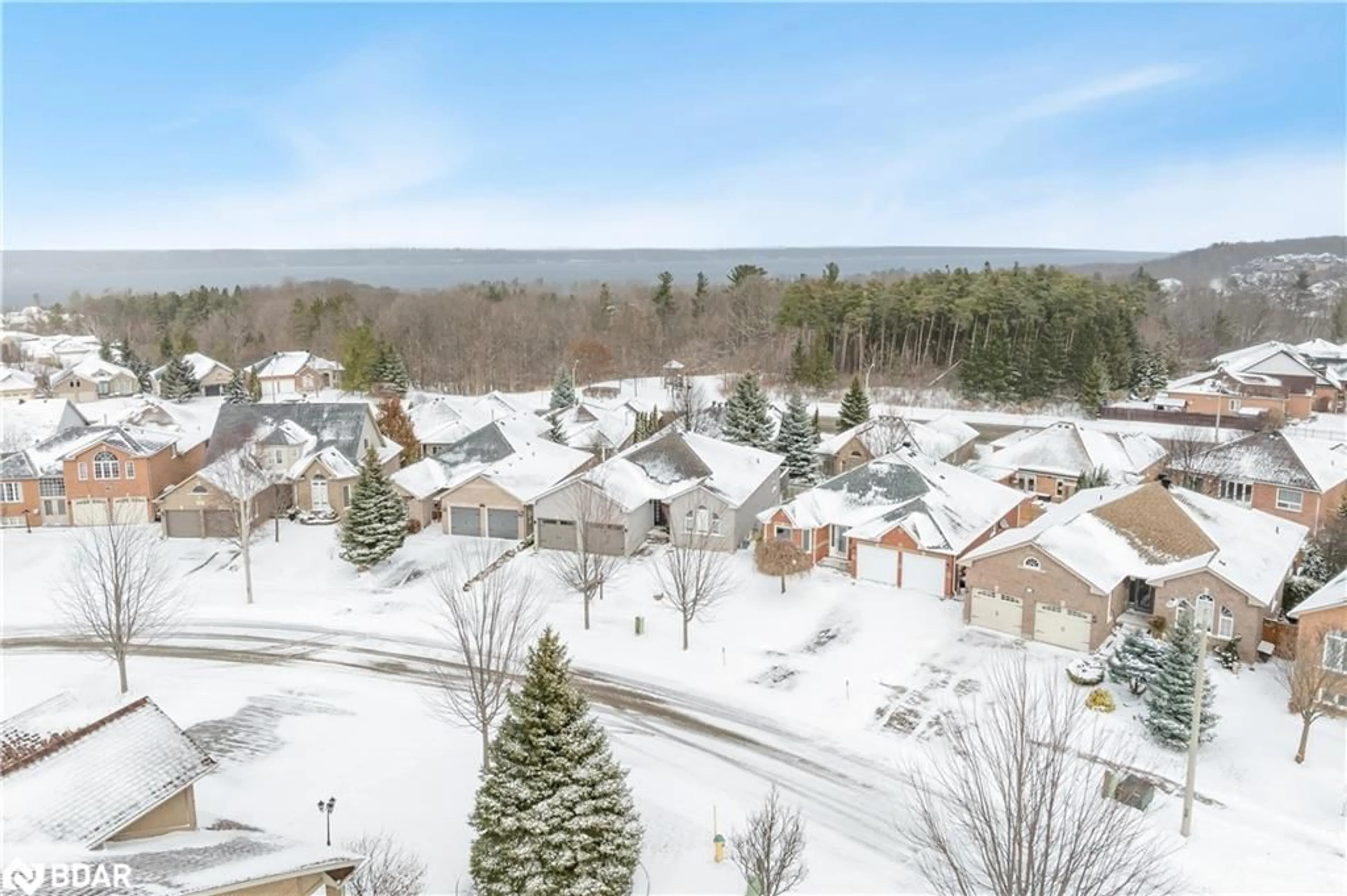 A pic from exterior of the house or condo, the street view for 18 Todd Dr, Barrie Ontario L4N 9K6