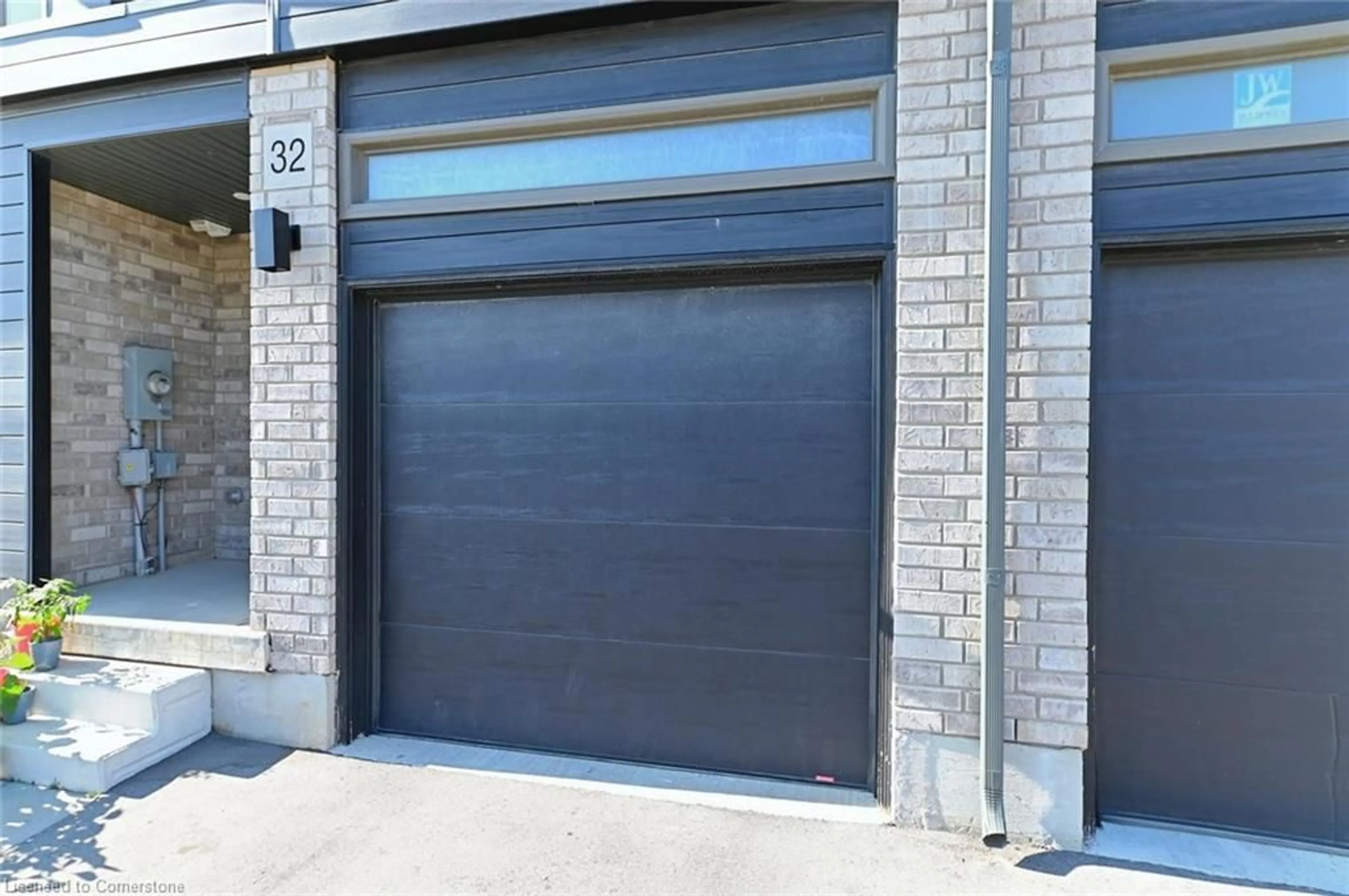 Indoor garage, cement floor for 32 Pony Way, Kitchener Ontario N2R 0R8