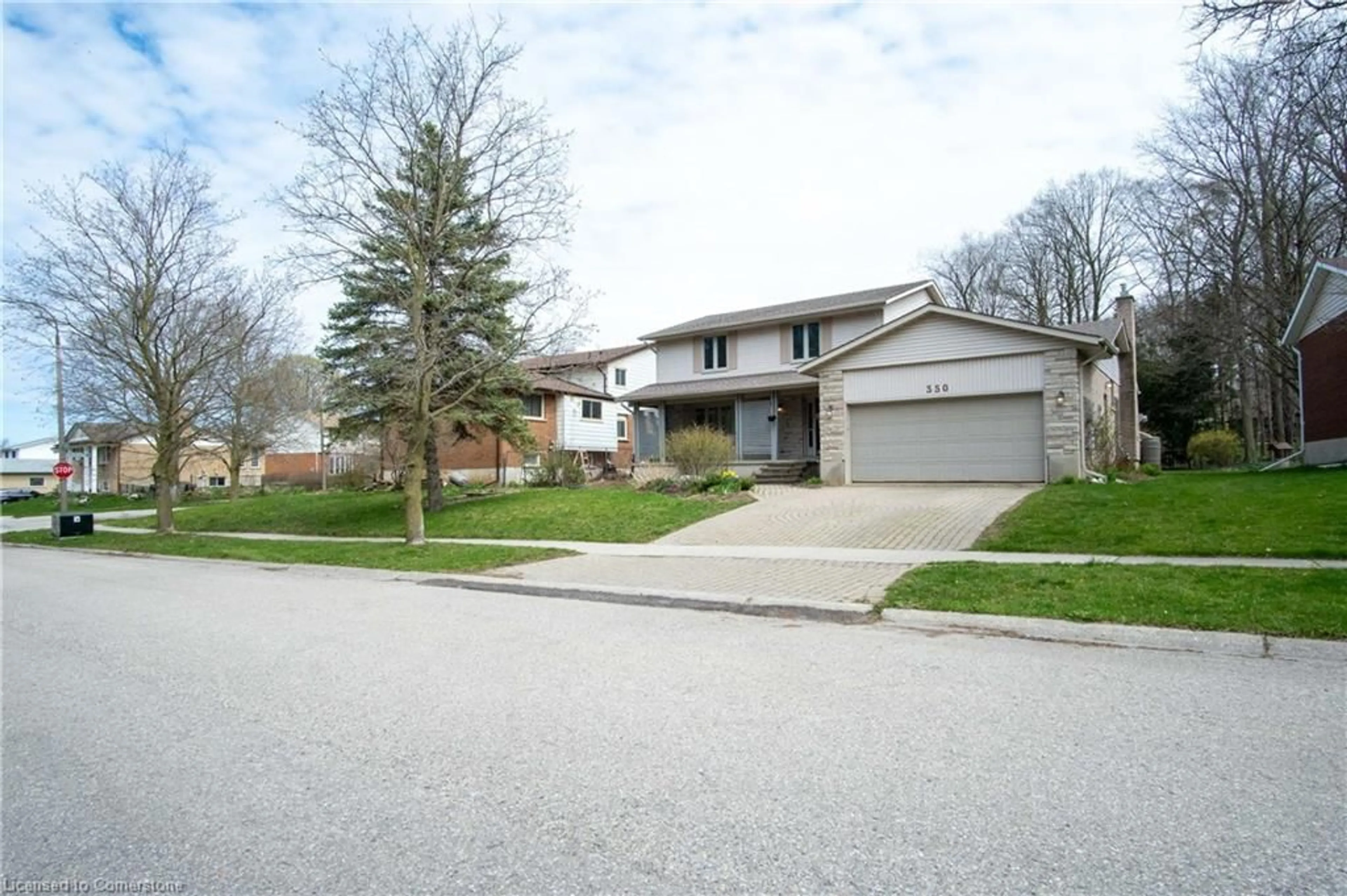 Frontside or backside of a home, the street view for 350 Thorncrest Dr, Waterloo Ontario N2L 5R7