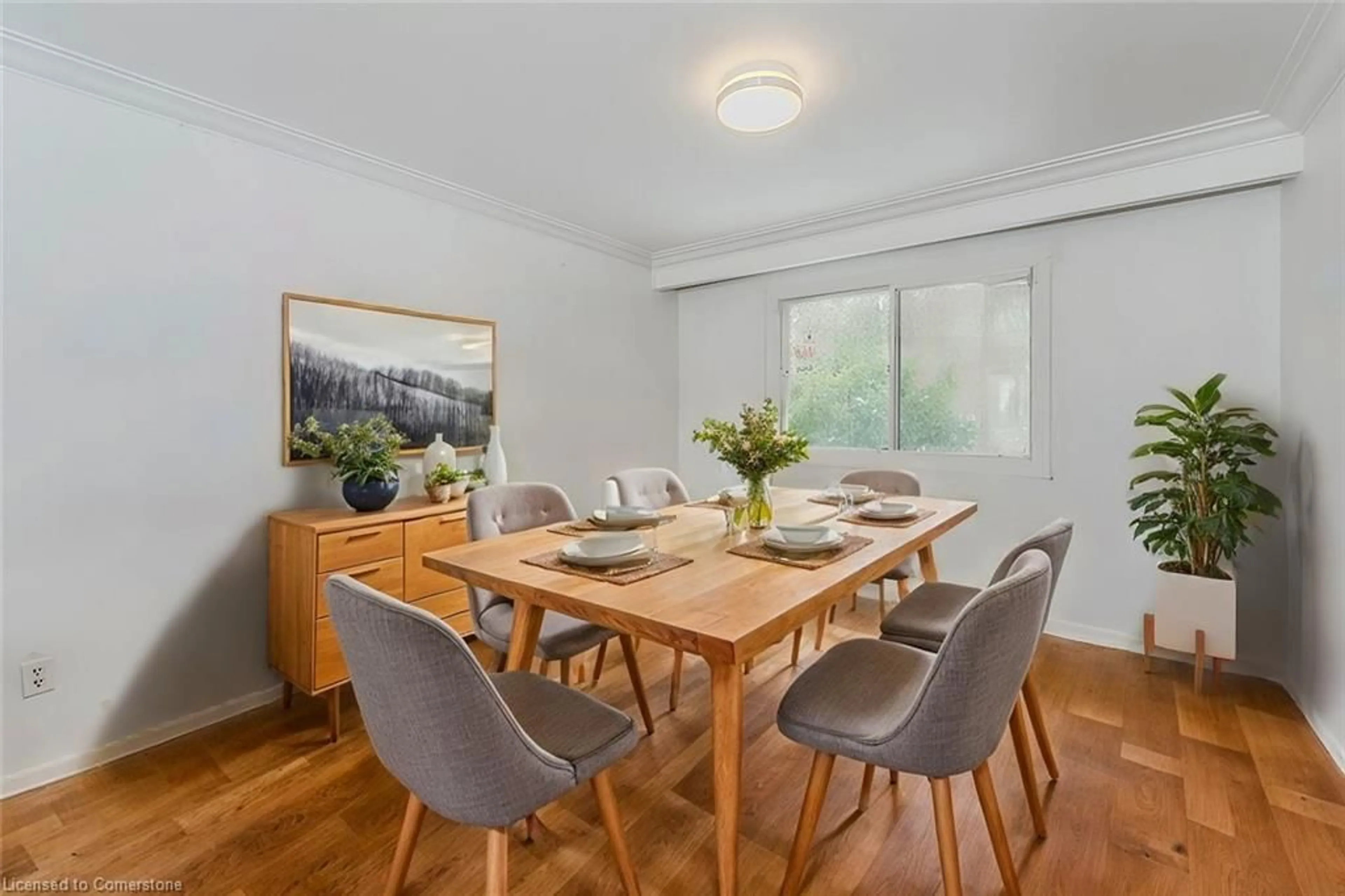 Dining room, wood/laminate floor for 295 Edinburgh Rd, Guelph Ontario N1G 2K3