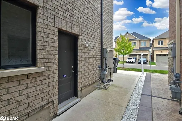 Additional property image - 10 Fruitvale Circle Cir