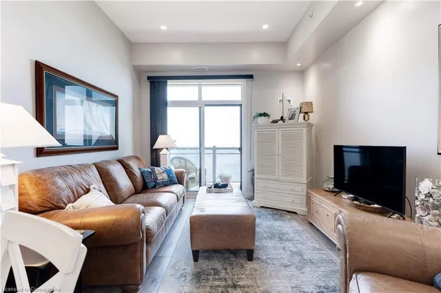 Additional property image - 35 Southshore Cres Unit 404