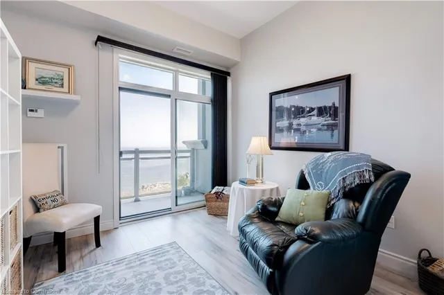 Additional property image - 35 Southshore Cres Unit 404