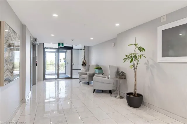 Additional property image - 35 Southshore Cres Unit 404