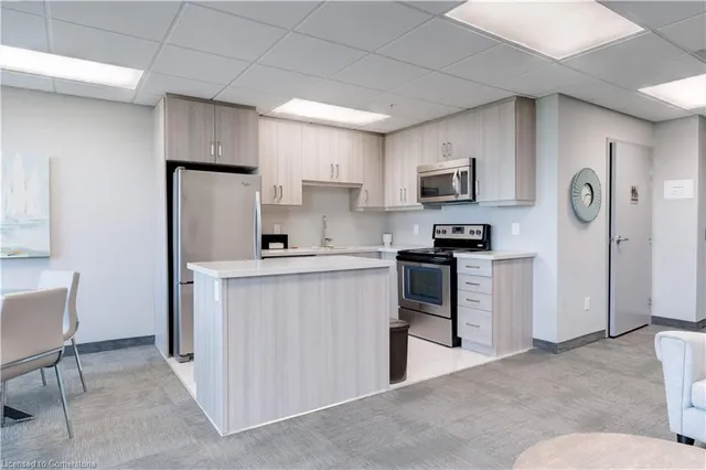 Additional property image - 35 Southshore Cres Unit 404