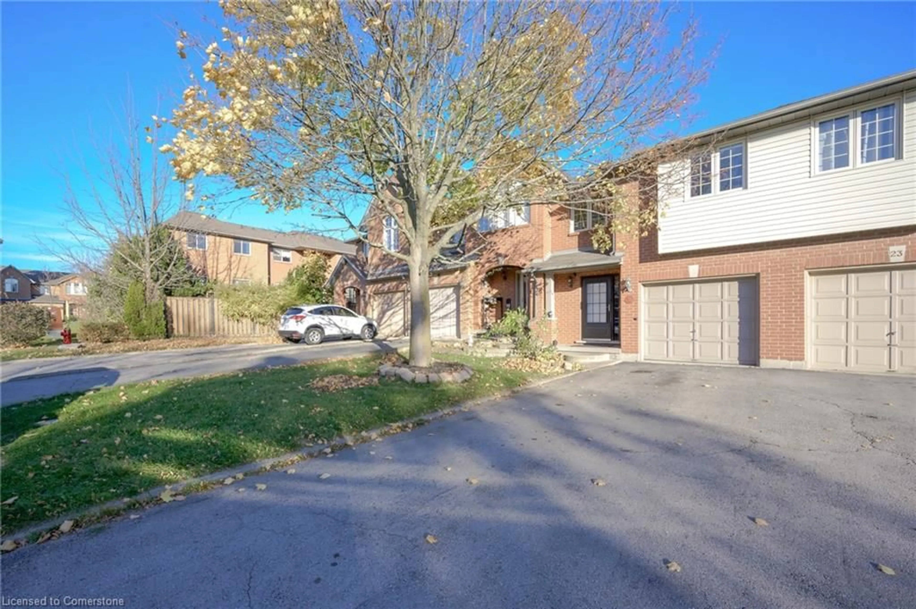 A pic from exterior of the house or condo, the street view for 25 Westvillage Dr, Hamilton Ontario L9B 2S2