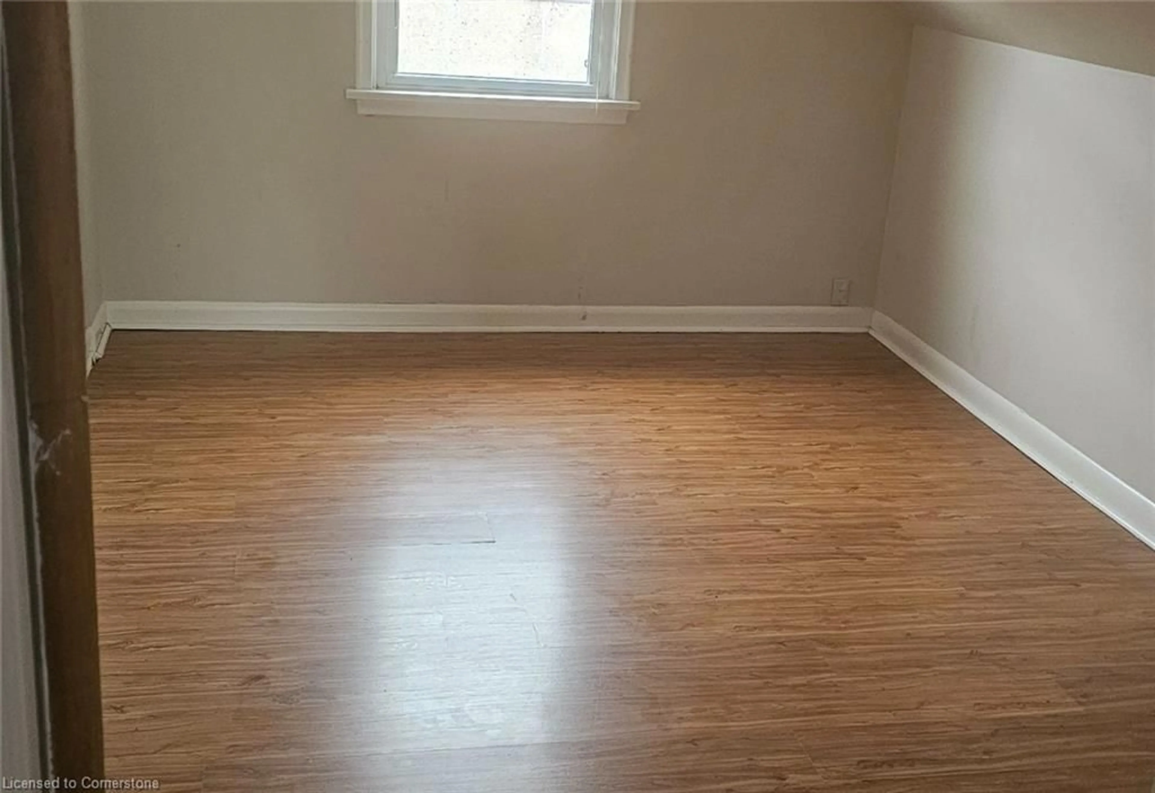 A pic of a room, wood floors for 133 Lyons Ave, Welland Ontario L3B 1M3