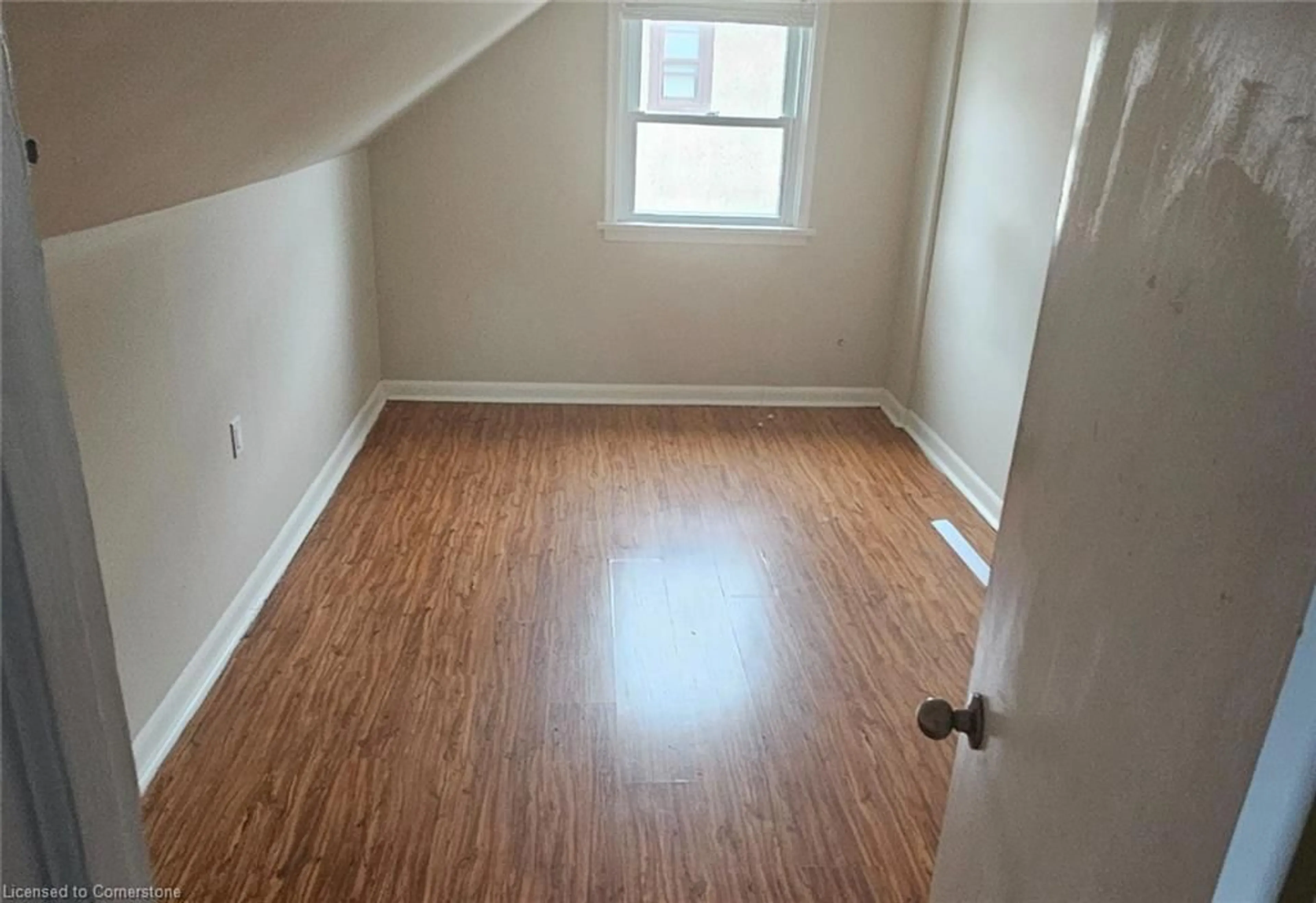 A pic of a room, wood floors for 133 Lyons Ave, Welland Ontario L3B 1M3