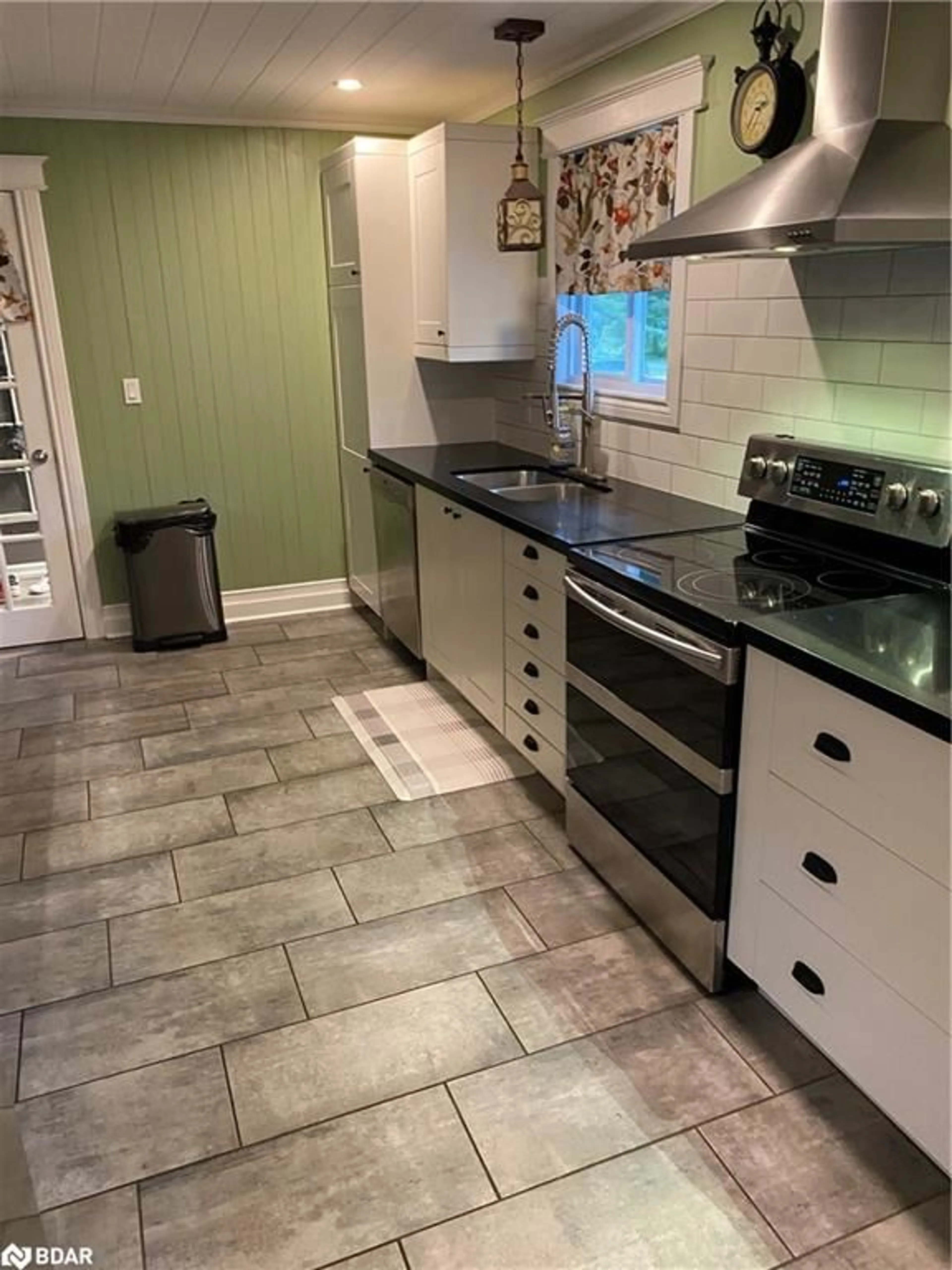 Kitchen, ceramic floors, cottage for 105 Fredrick St St, Bracebridge Ontario P1L 0A1