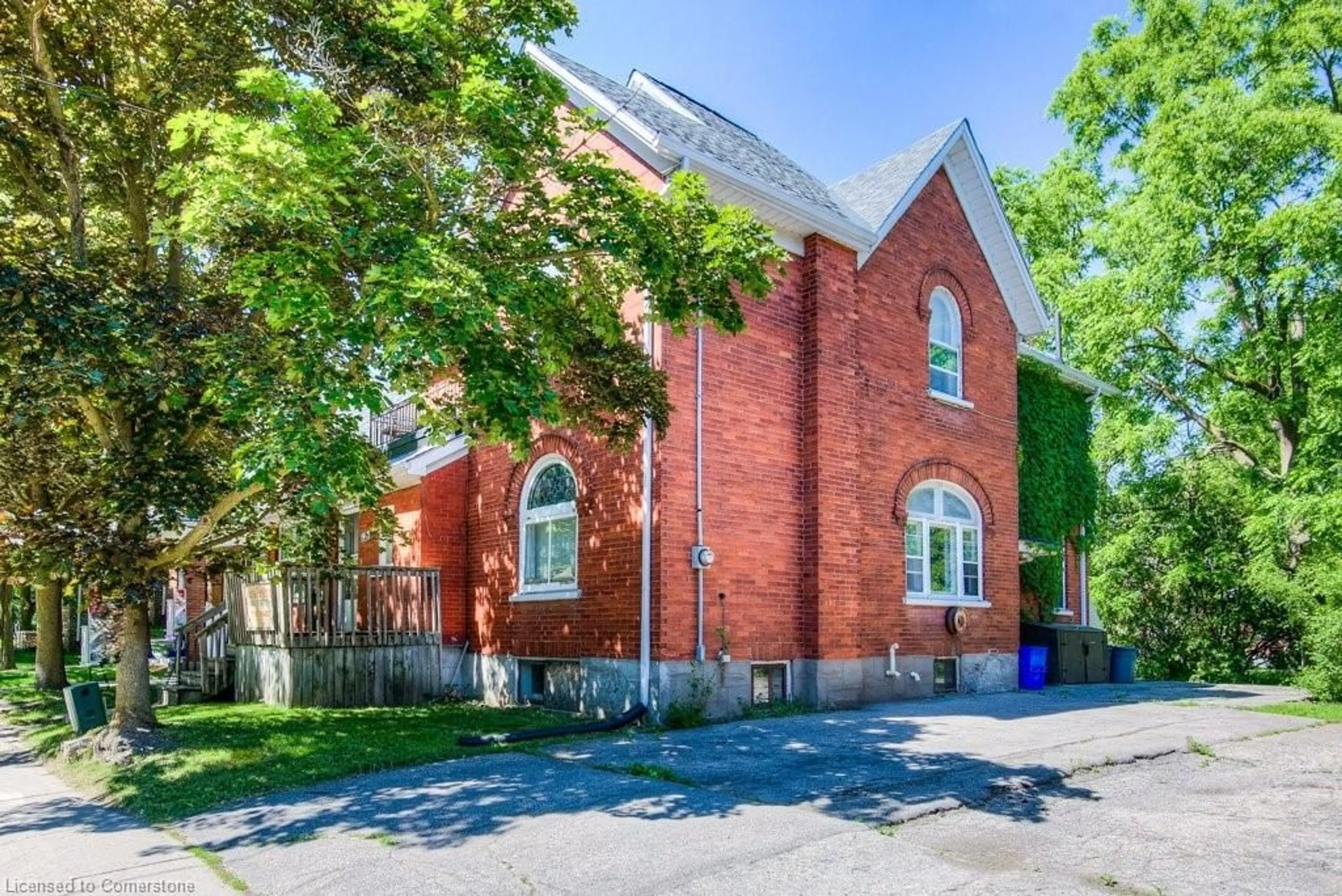 Home with brick exterior material, street for 126 Albert St, Waterloo Ontario N2L 3T1