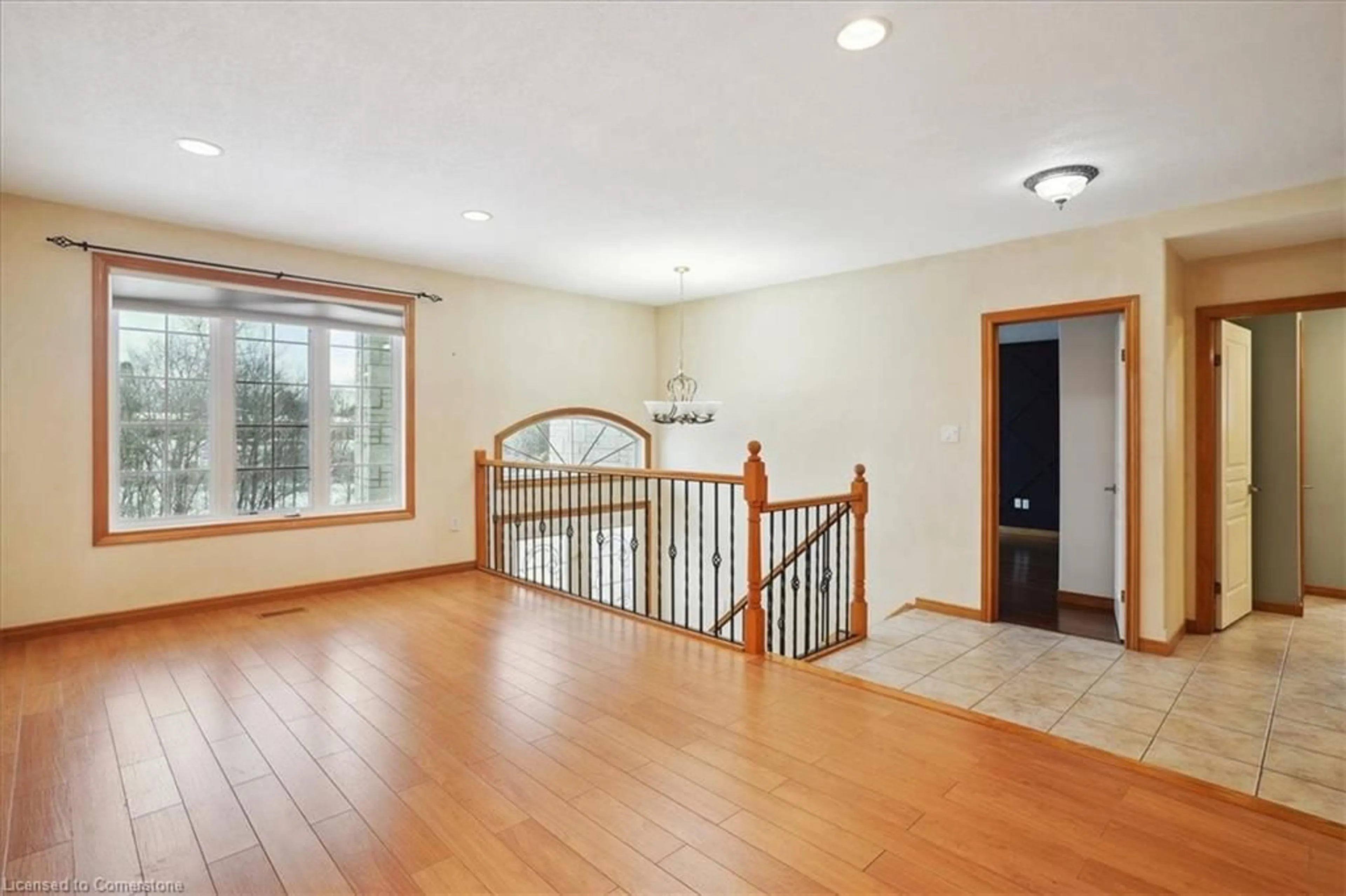 Indoor foyer, wood floors for 68 Kent St, Cambridge Ontario N1S 5B2