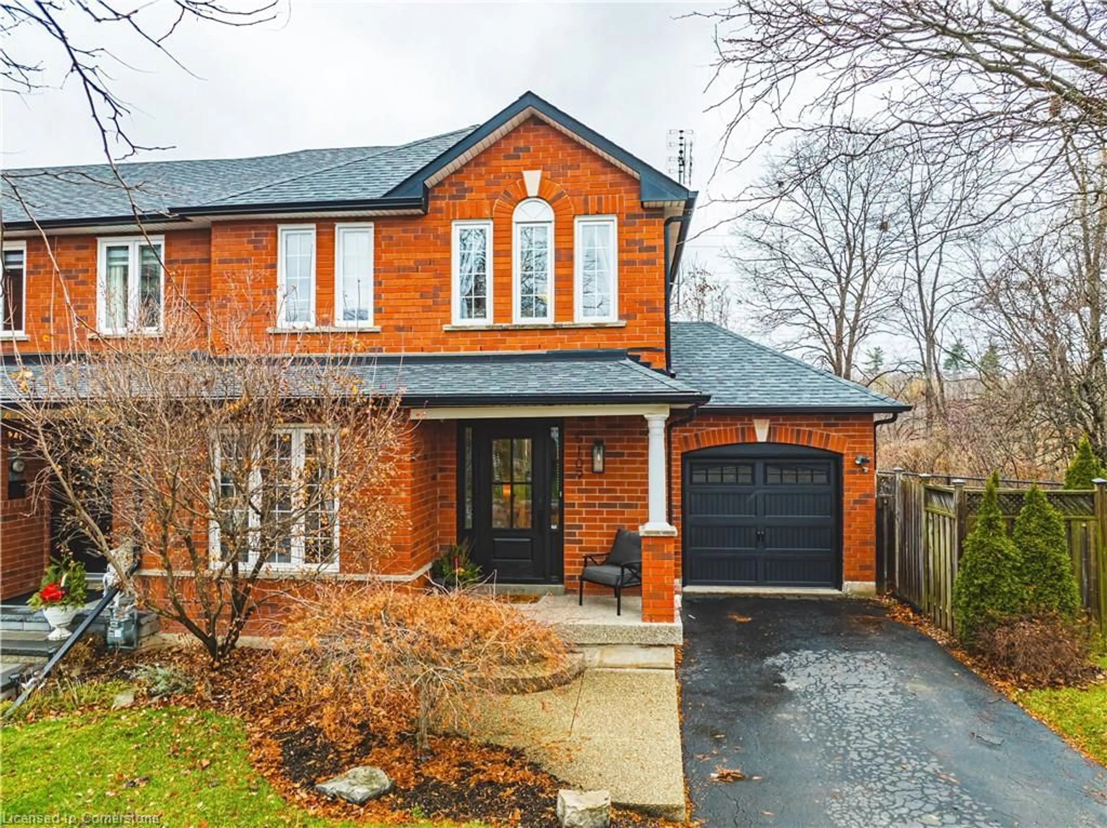 Home with brick exterior material, street for 5109 Tree Crt, Burlington Ontario L7L 6K3