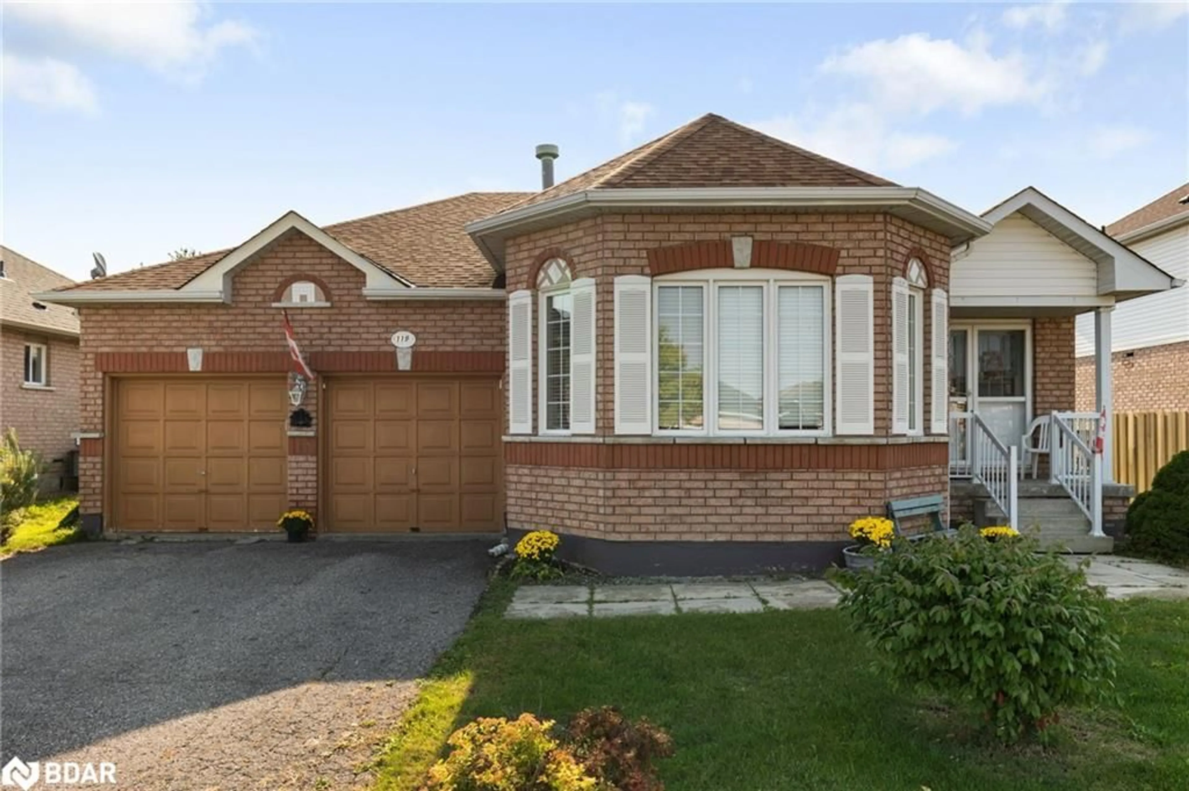 Home with brick exterior material for 119 Livingstone St, Barrie Ontario L4M 6X5