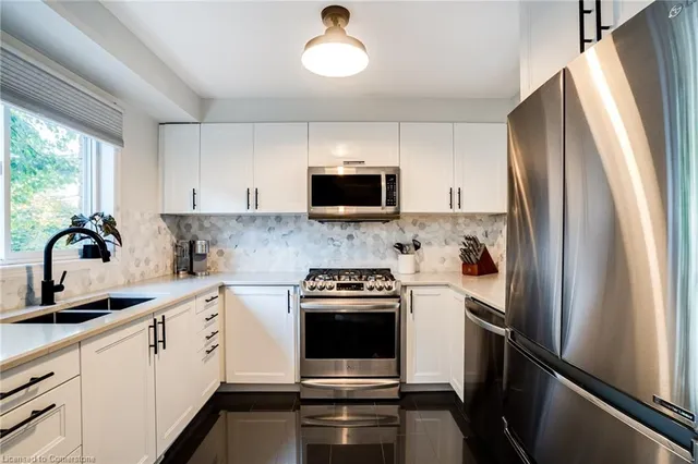 Additional property image - 31 Moss Blvd Unit 17