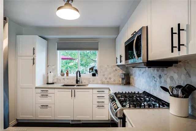 Additional property image - 31 Moss Blvd Unit 17