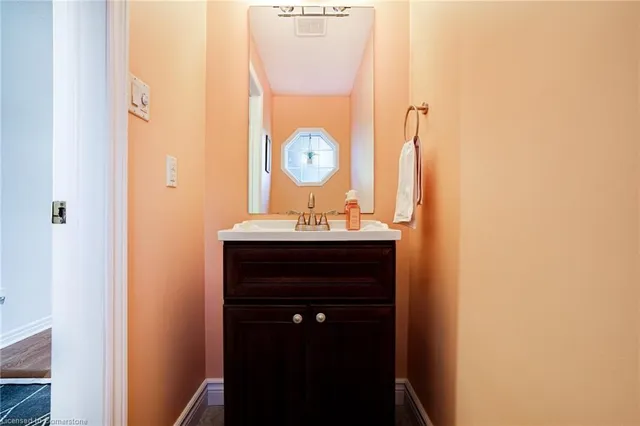Additional property image - 31 Moss Blvd Unit 17