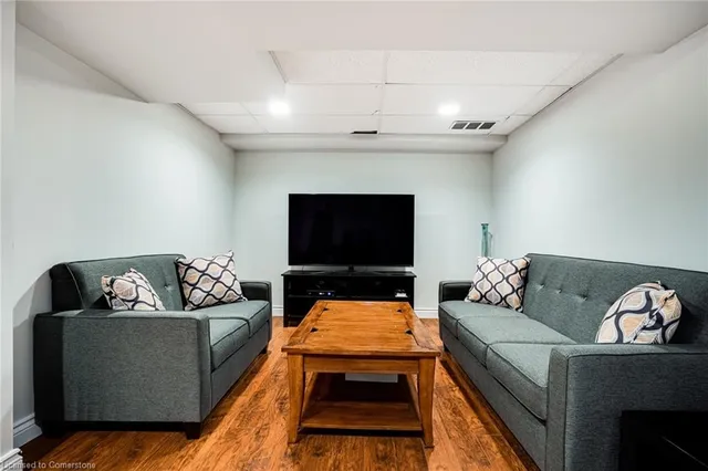 Additional property image - 31 Moss Blvd Unit 17