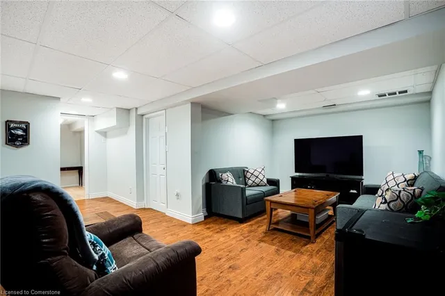 Additional property image - 31 Moss Blvd Unit 17