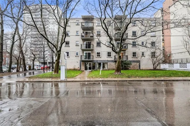 Additional property image - 40 Robinson St Unit 407