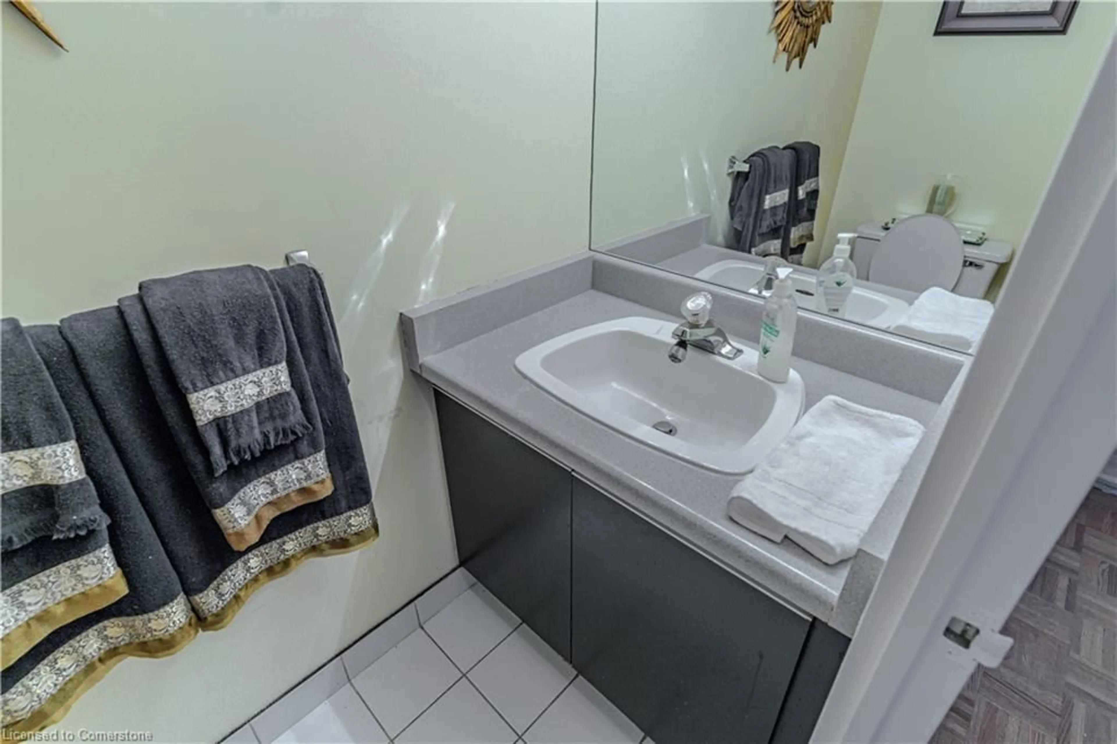 Standard bathroom, unknown for 12 Laurelcrest St #1112, Brampton Ontario L6S 5Y4