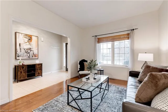 Additional property image - 12 Edgecroft Cres
