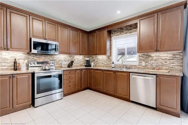 Additional property image - 12 Edgecroft Cres