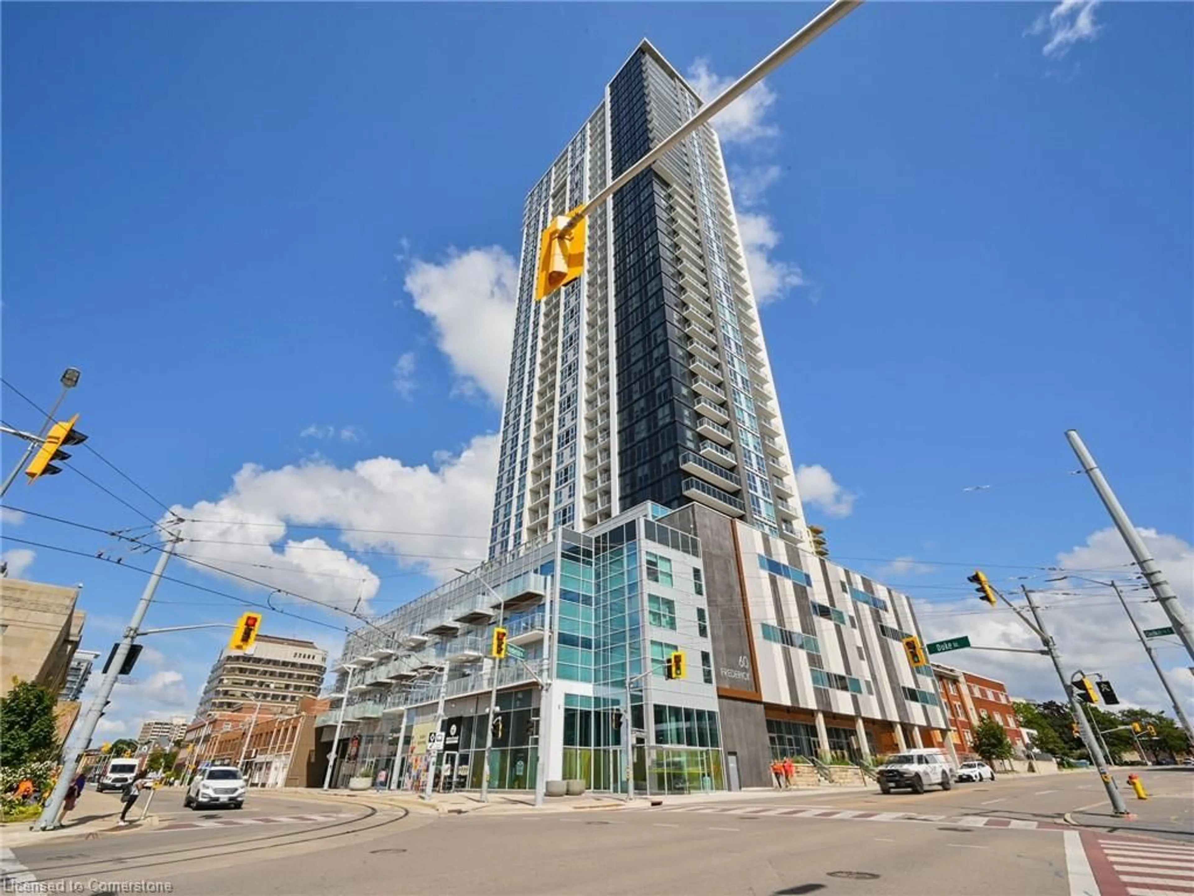 Indoor foyer for 60 Frederick St #3205, Kitchener Ontario N2H 0C7