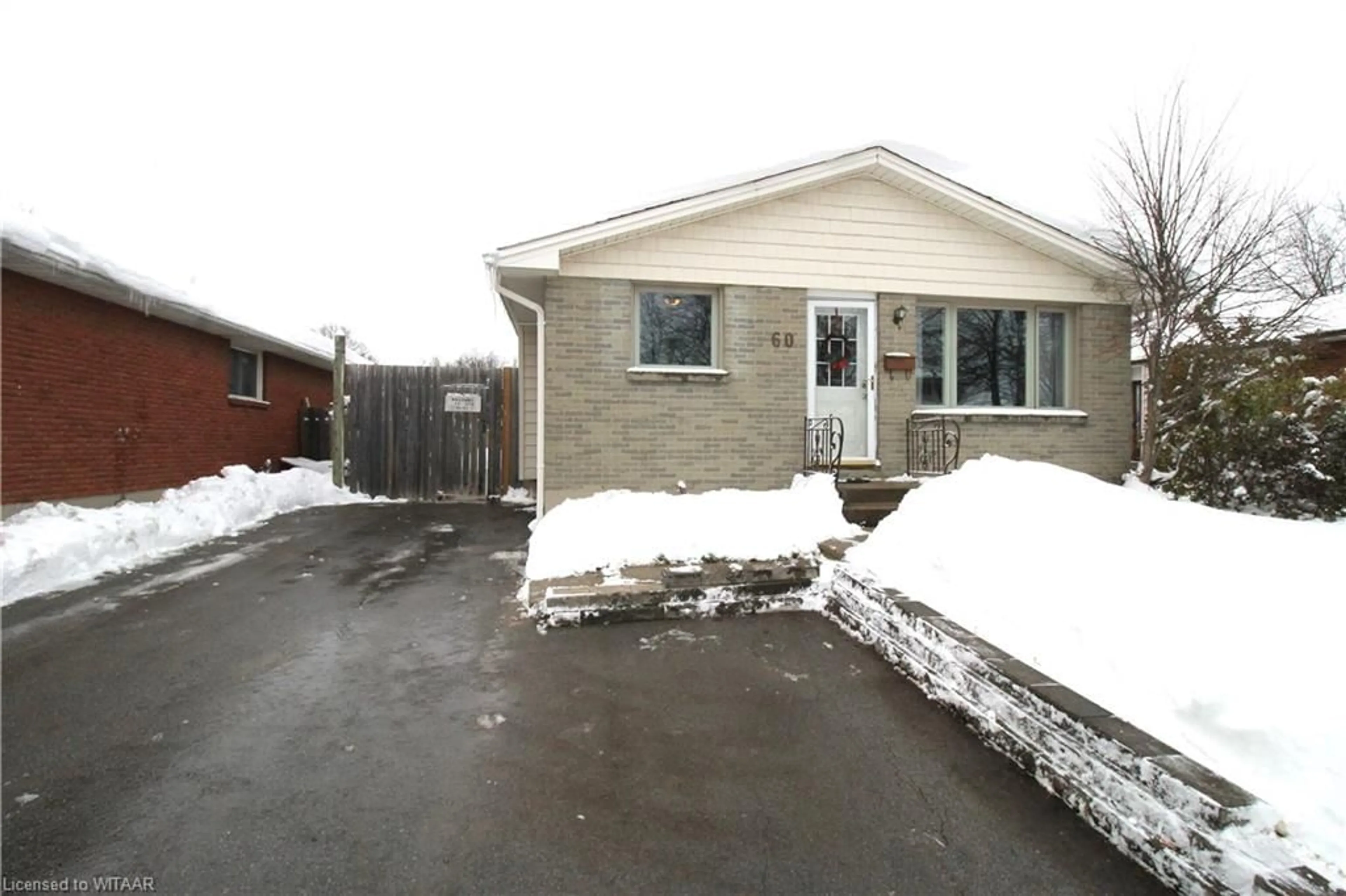 Unknown for 60 Surrey Cres, London Ontario N6E 1T8