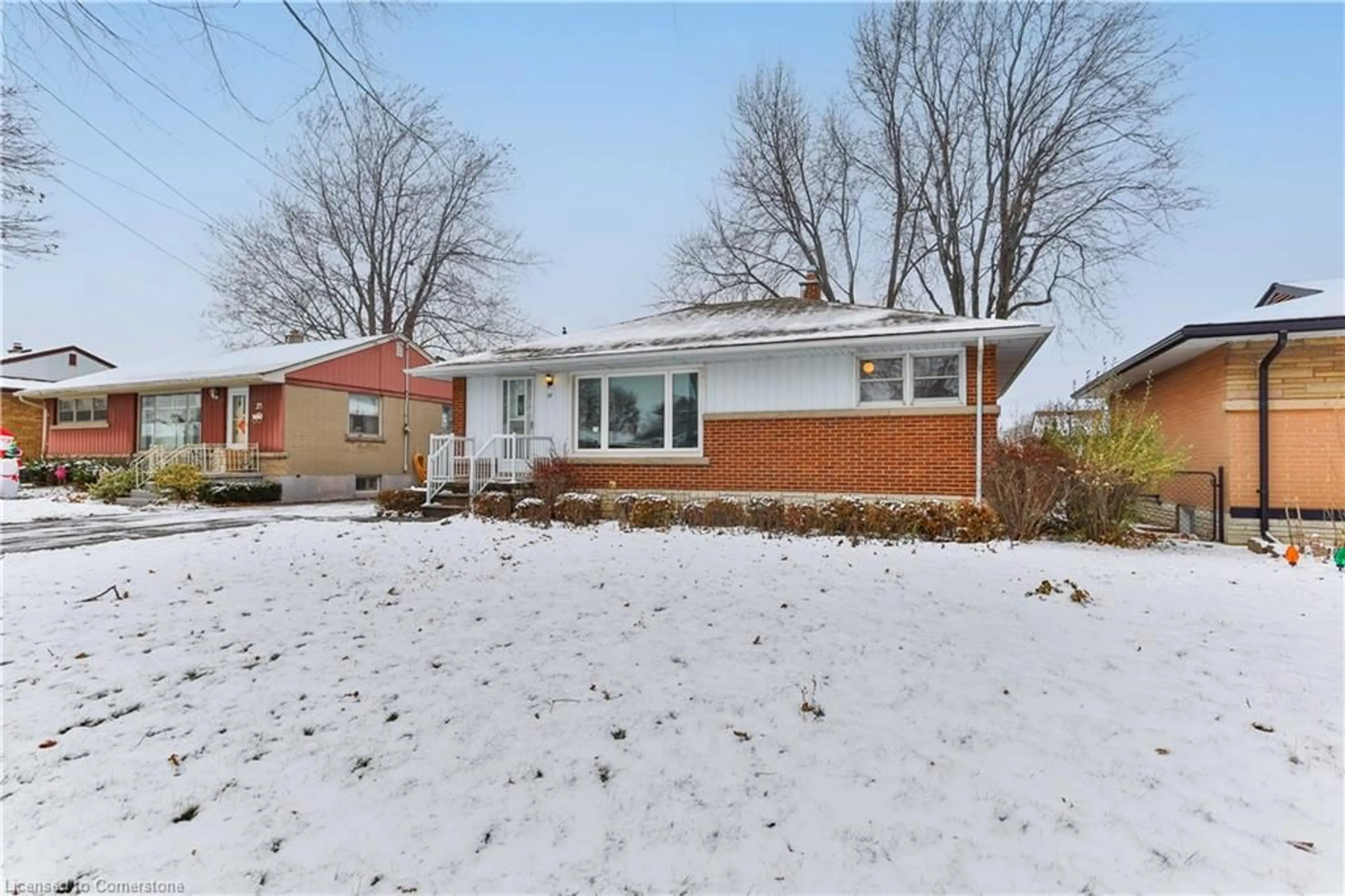 Frontside or backside of a home, cottage for 25 Grandfield St, Hamilton Ontario L8T 2H1