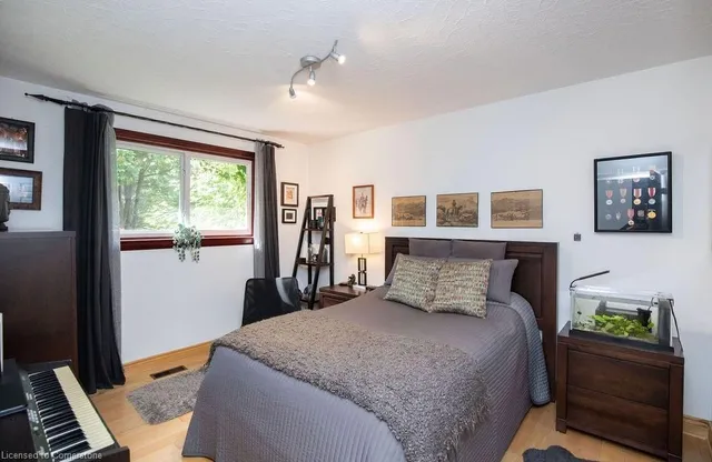 Additional property image - 341 Clarendon Dr
