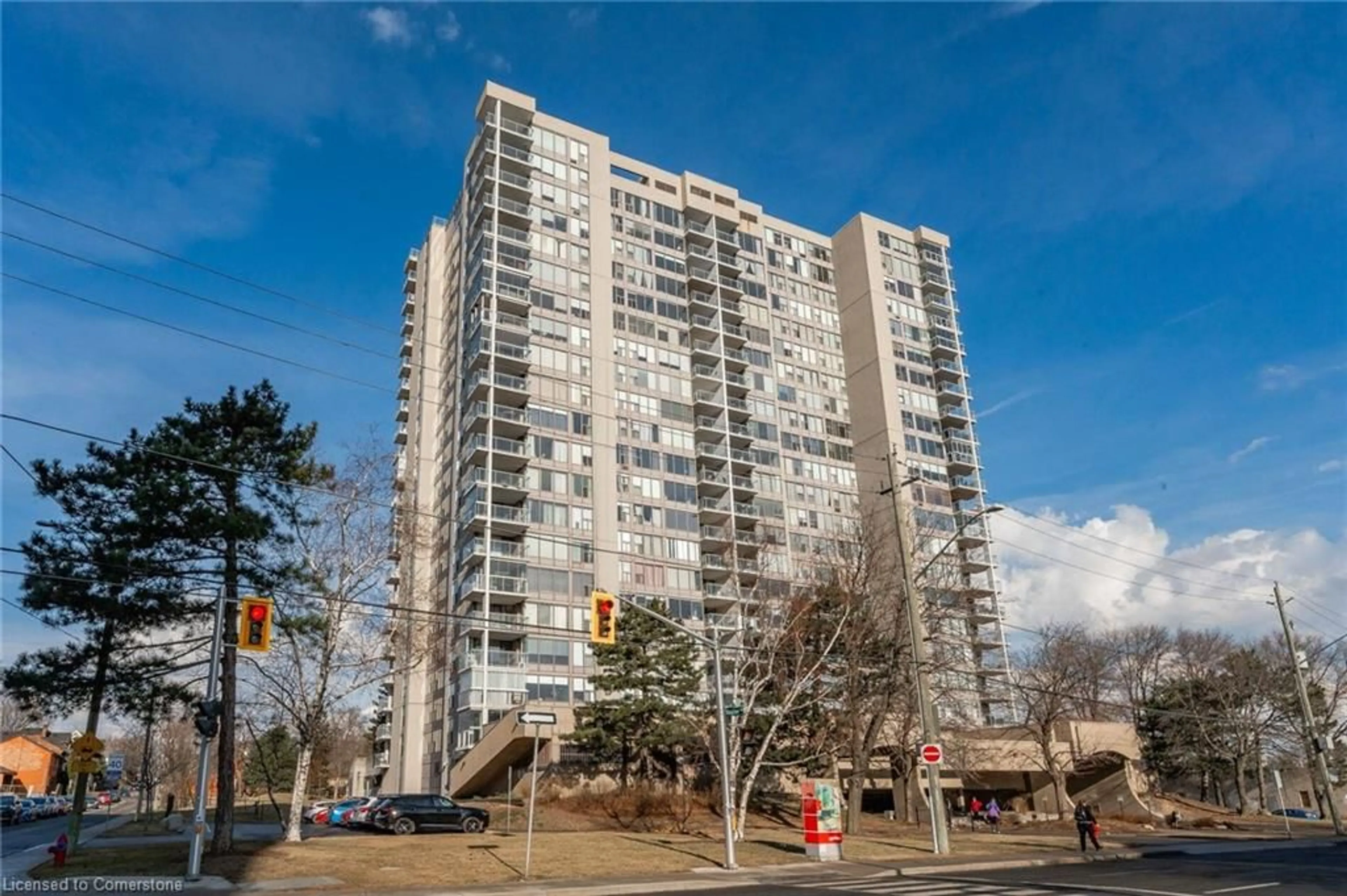 A pic from exterior of the house or condo, the front or back of building for 75 Queen St #1501, Hamilton Ontario L8R 3J3