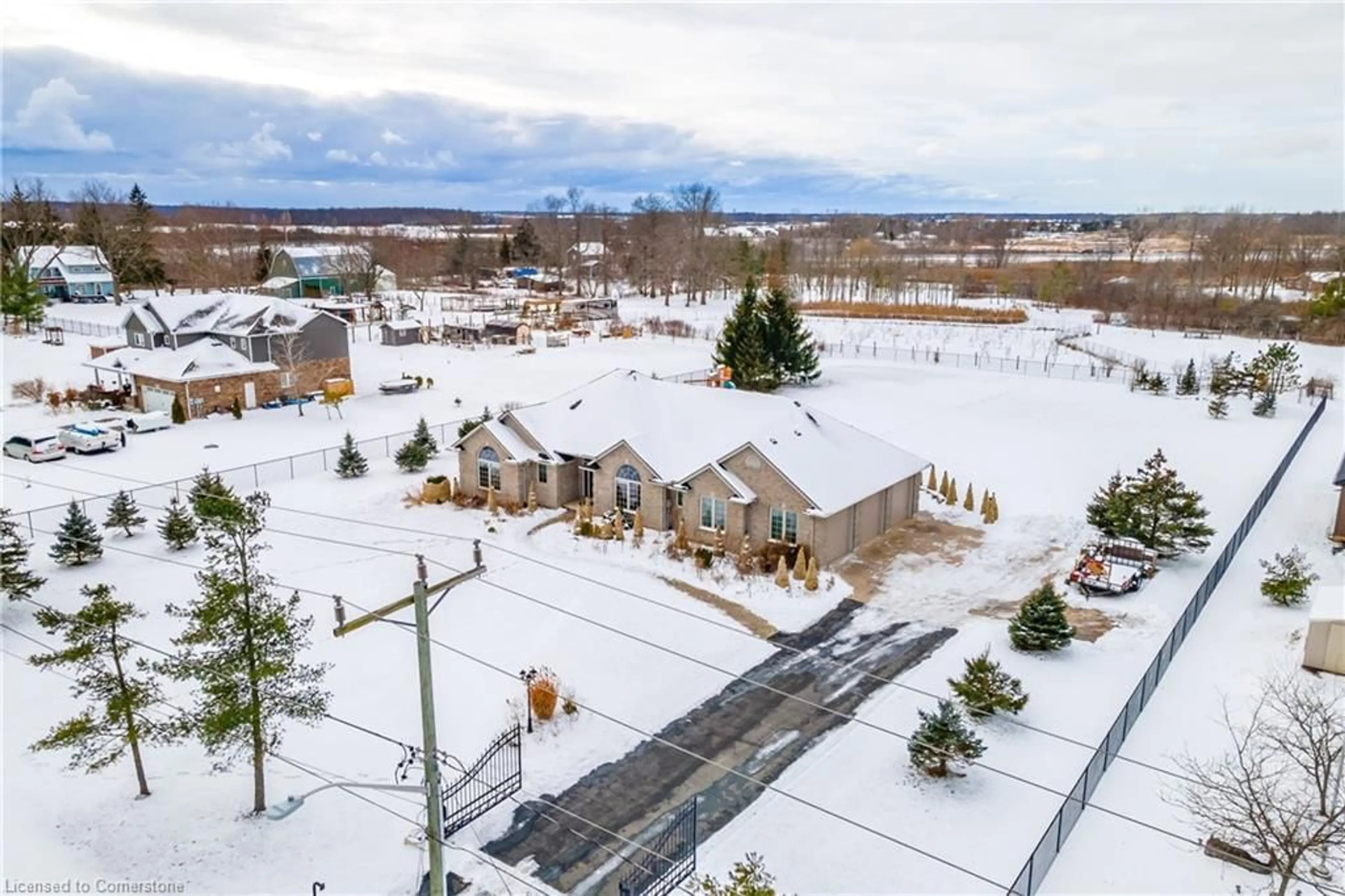 A pic from outside/outdoor area/front of a property/back of a property/a pic from drone, street for 3315 Switch Rd, Fort Erie Ontario L0S 1S0