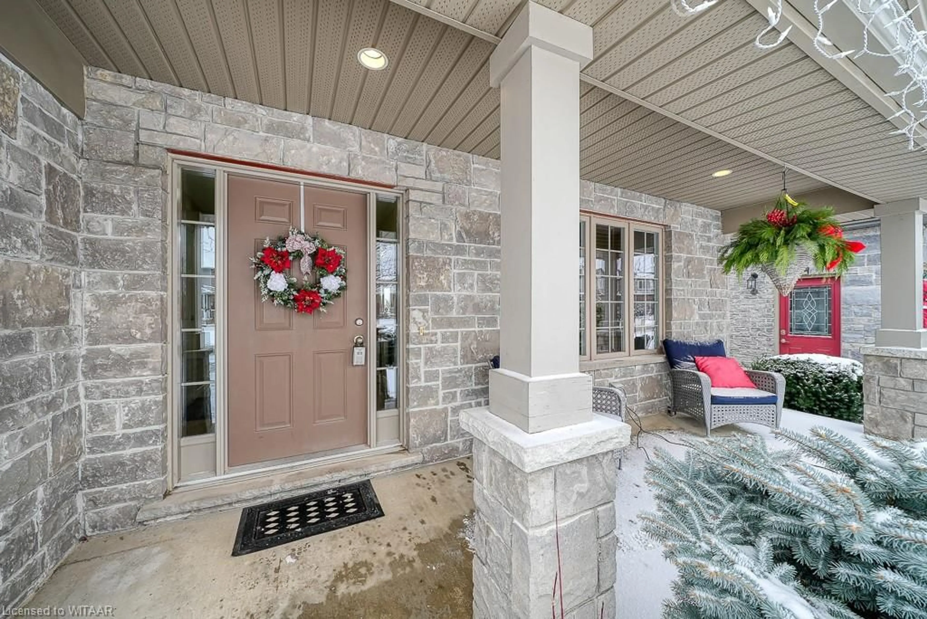 Indoor entryway for 424 Fairway Rd, Woodstock Ontario N4T 0E1