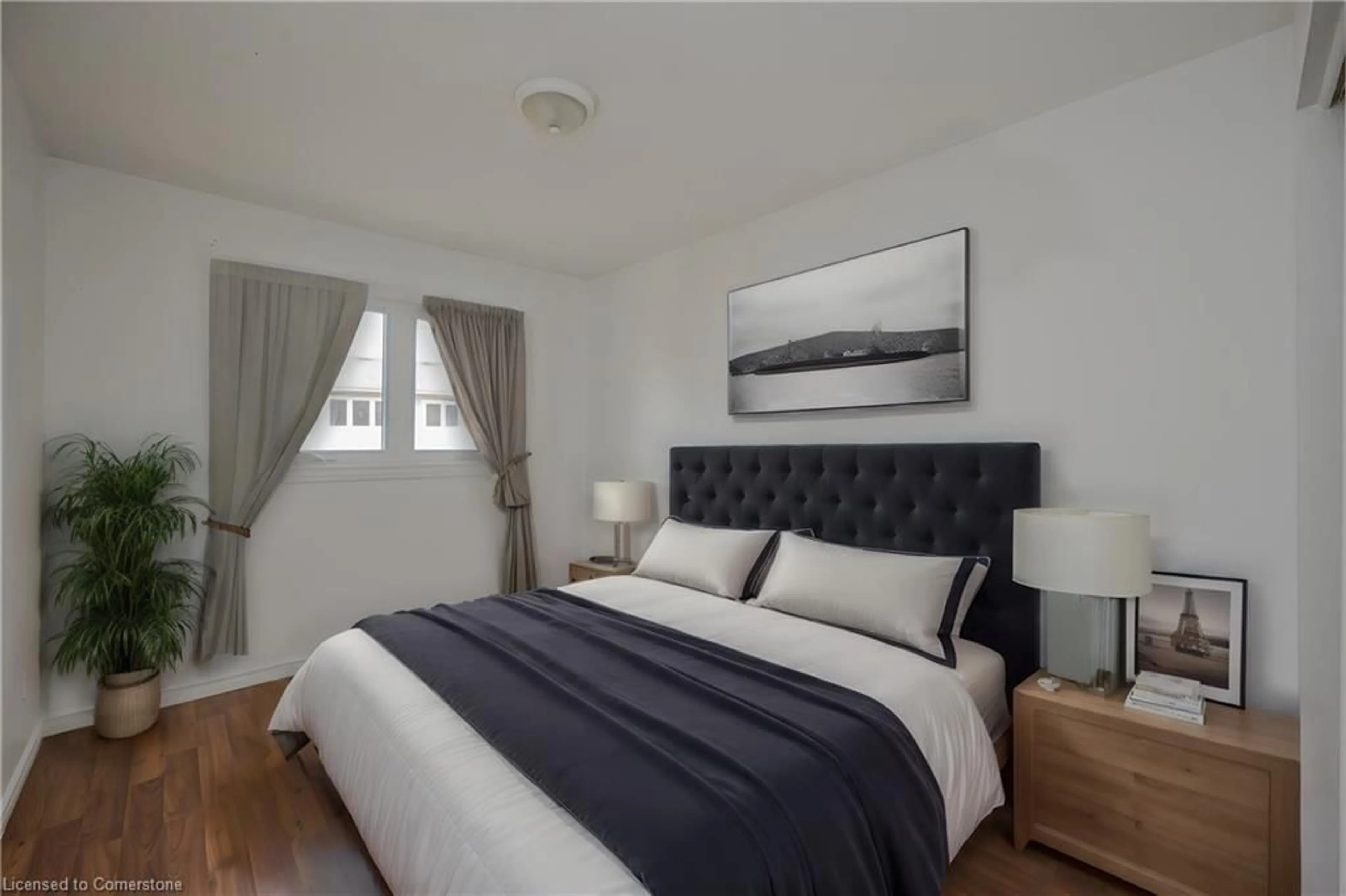 Bedroom with bed, unknown for 5209 Banting Crt, Burlington Ontario L7L 2Z4