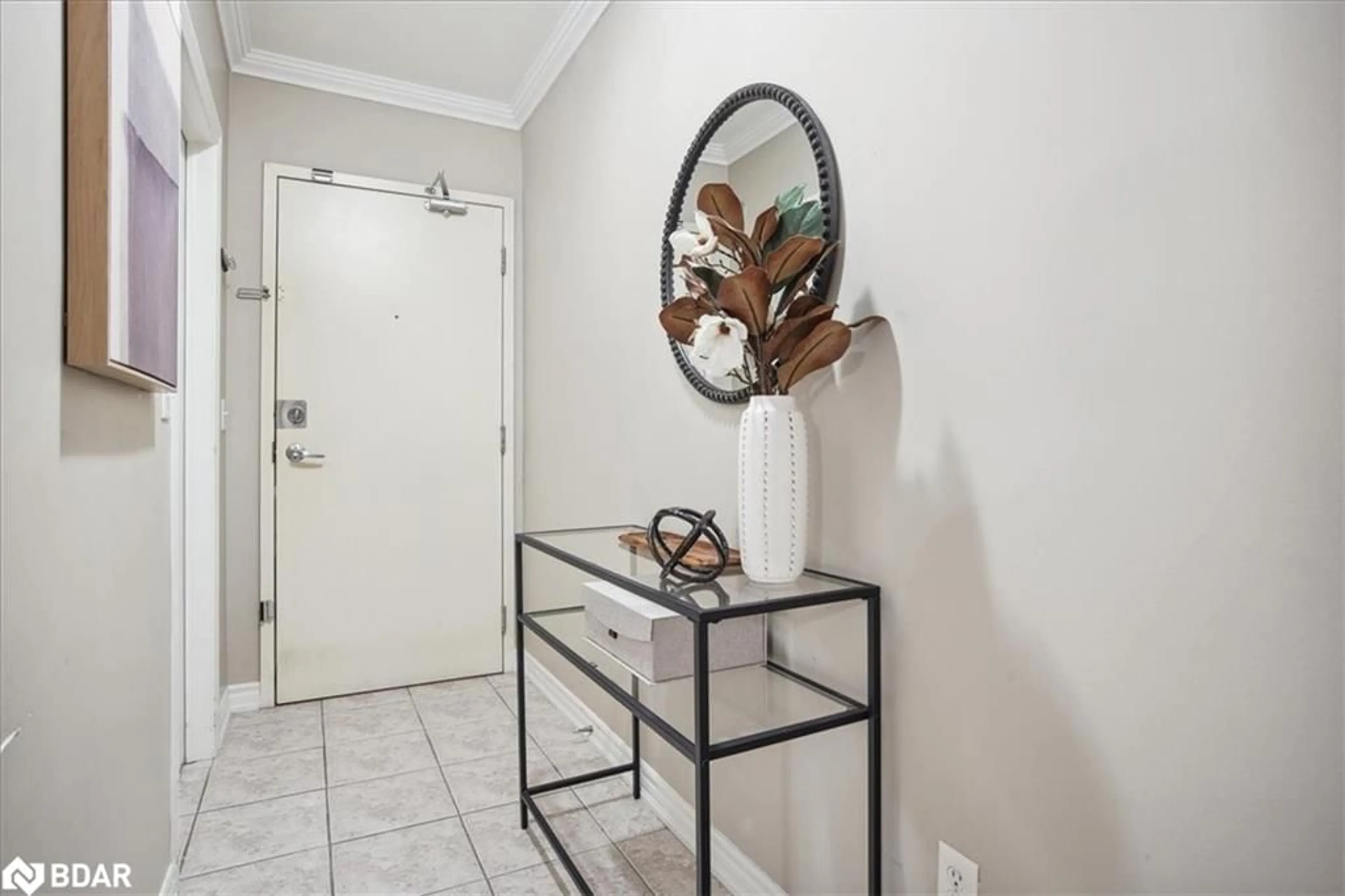 Indoor entryway for 112 Simcoe Rd #410, Bradford Ontario L3Z 1Y2