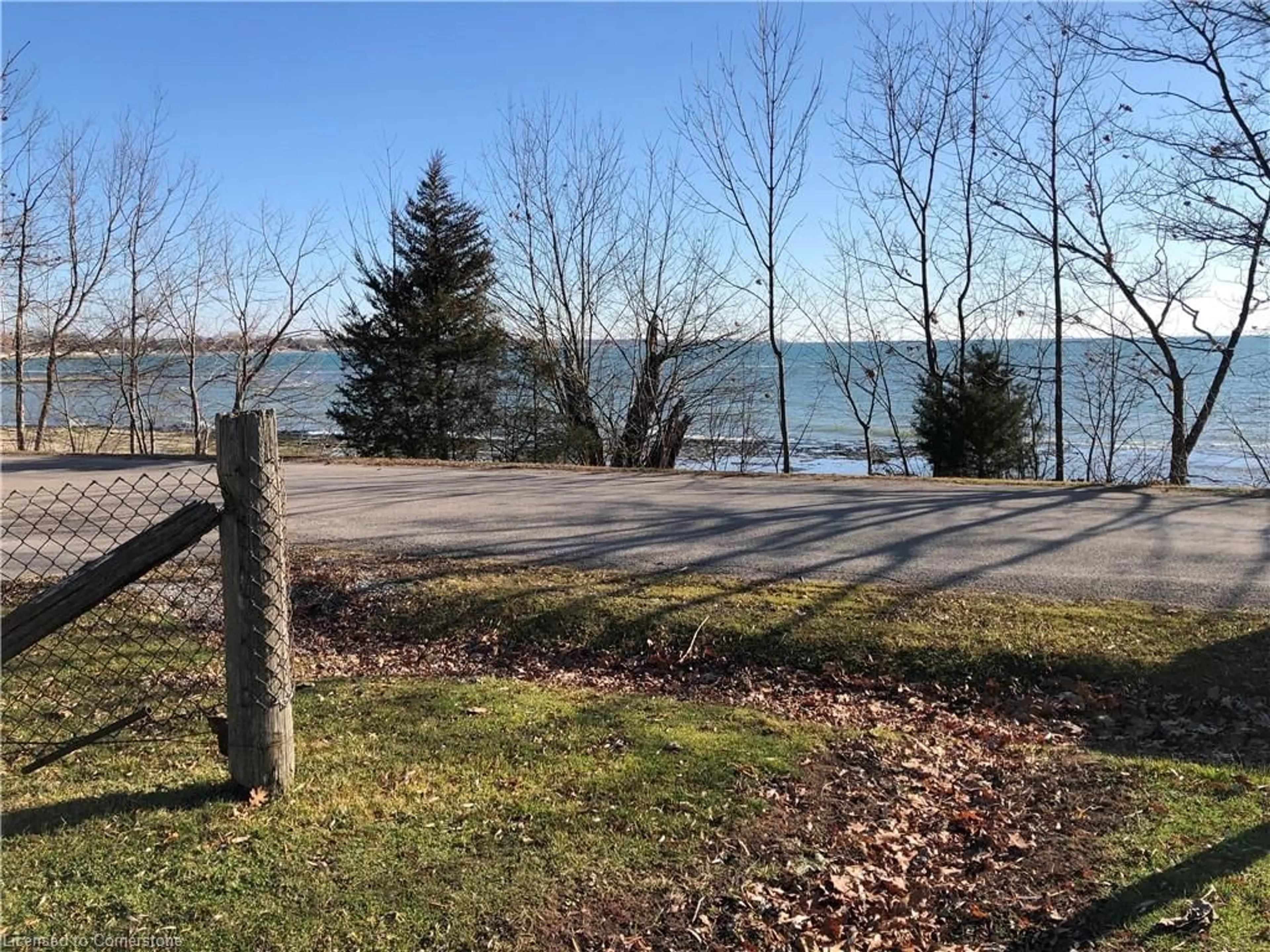 Patio, water/lake/river/ocean view for 2823 Lakeshore Rd, Dunnville Ontario N1A 2W8