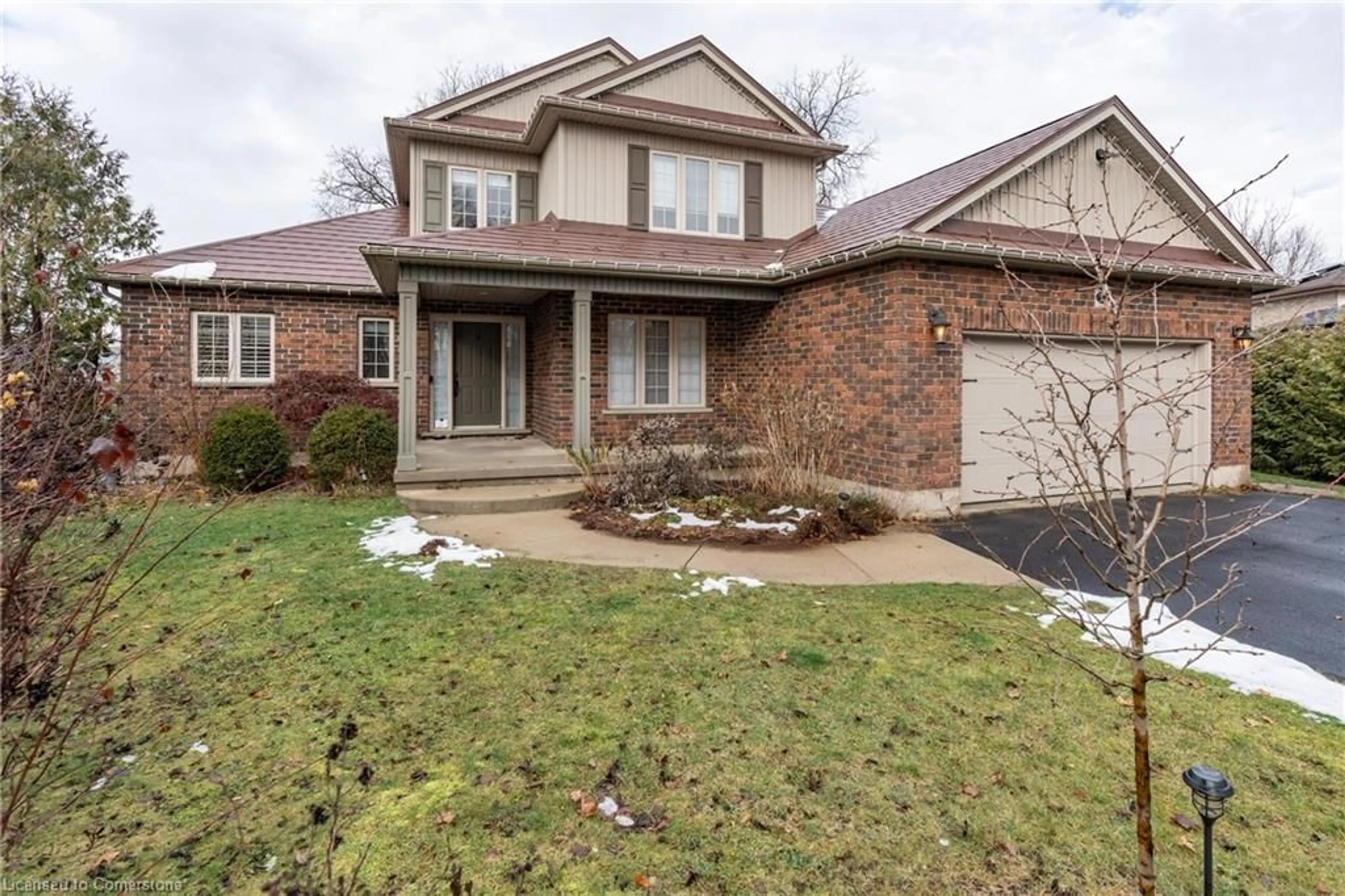 Home with brick exterior material, street for 33 Notchwood Crt, Kitchener Ontario N2A 3L6