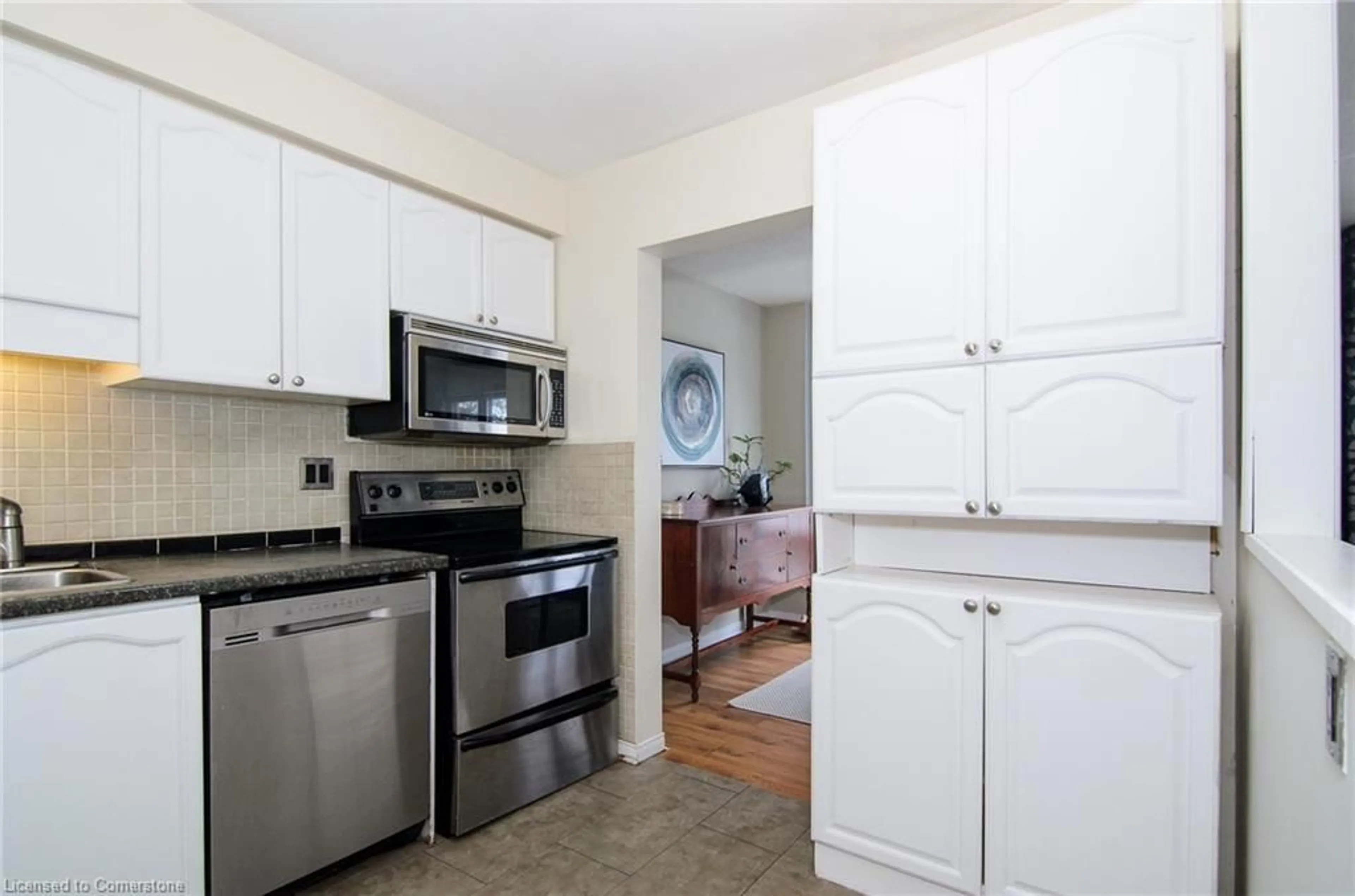 Standard kitchen, unknown for 79 Braeheid Avenue Ave #6, Hamilton Ontario L8B 0C6