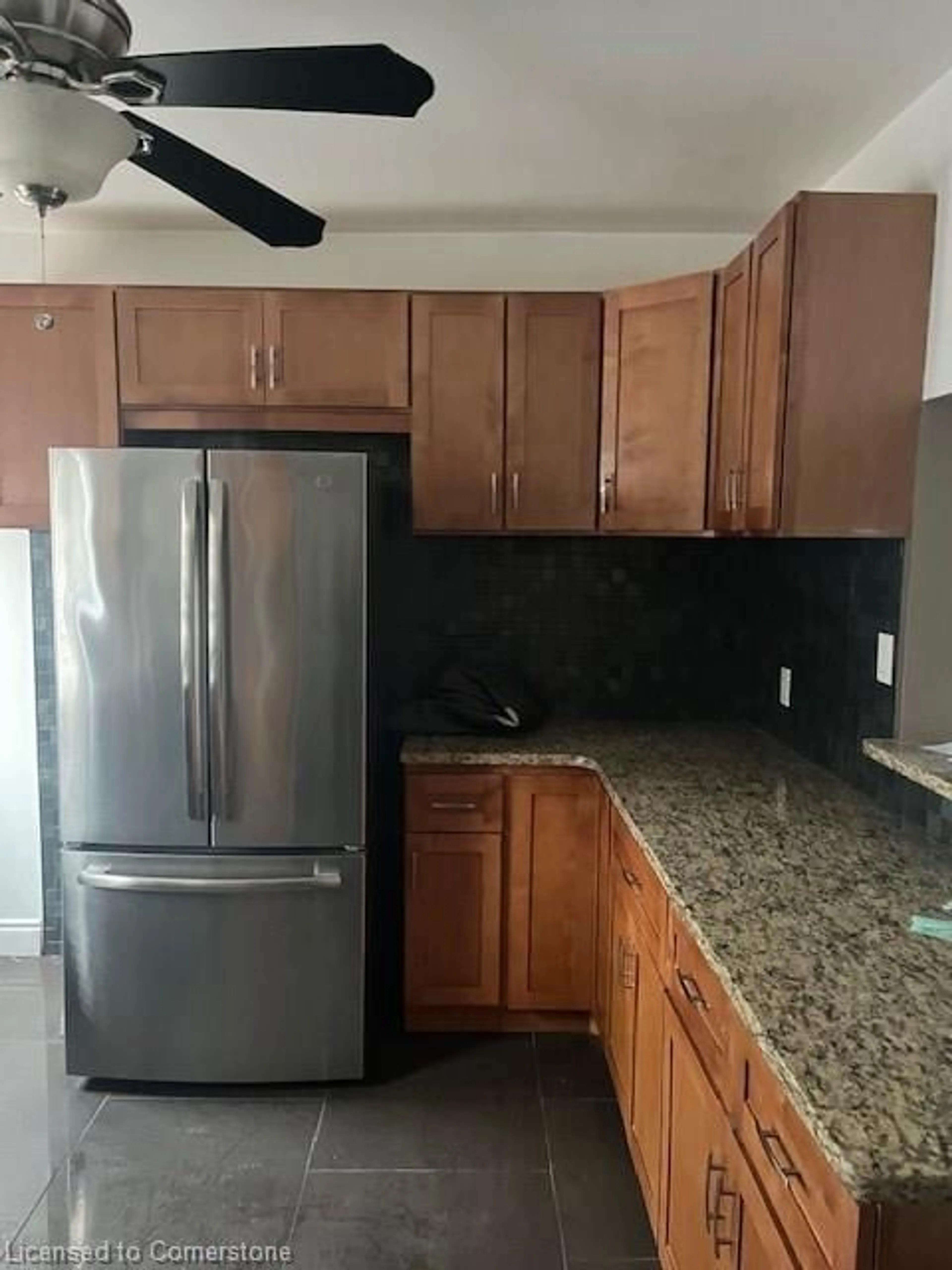 Standard kitchen, unknown for 201 Bay St, Hamilton Ontario L8R 2R1