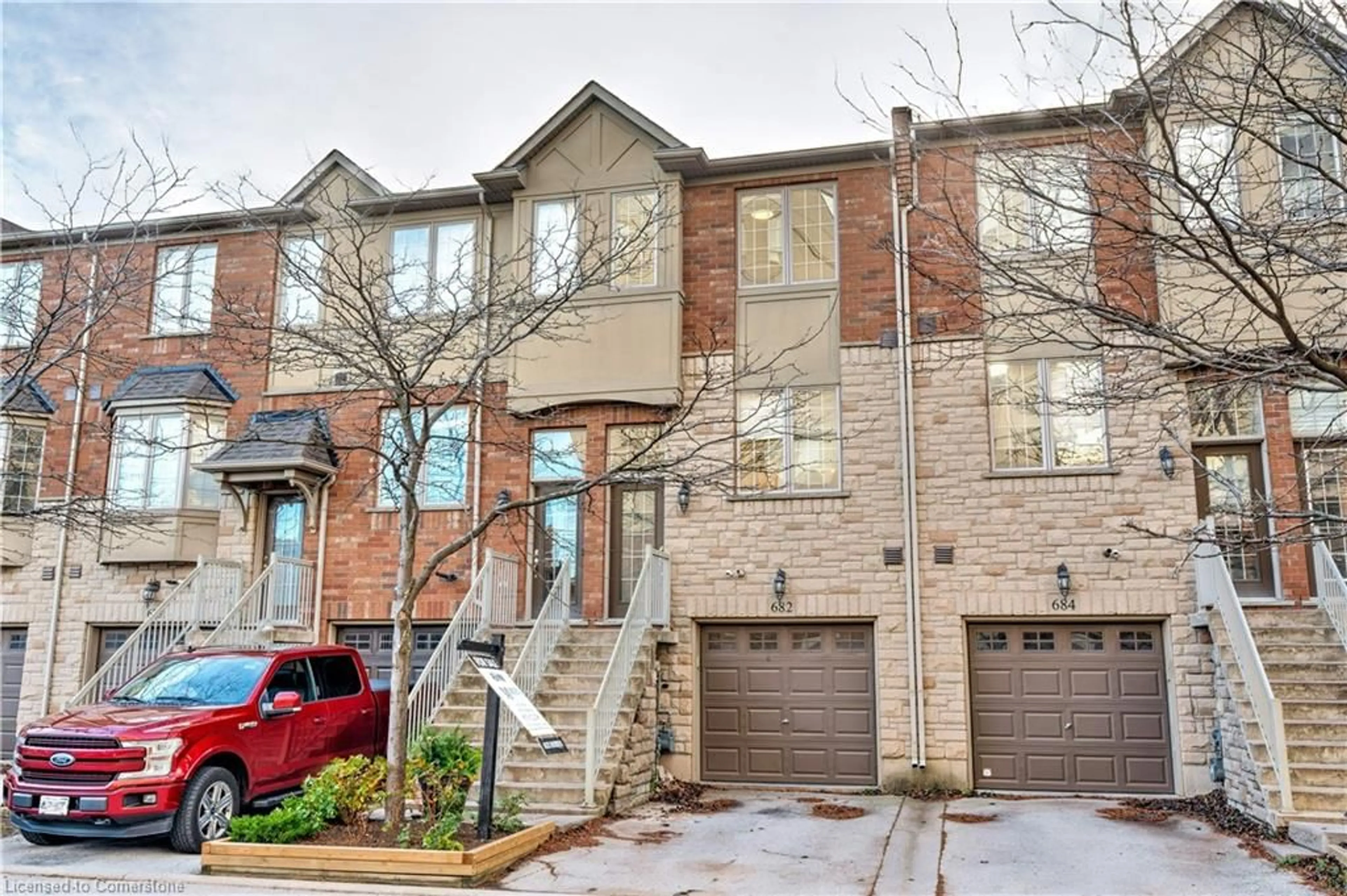 Home with brick exterior material, street for 682 Summers Common, Burlington Ontario L7L 1A1