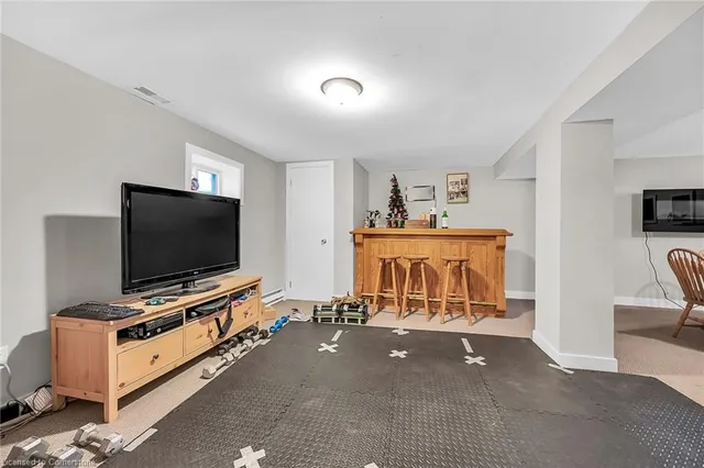 Additional property image - 465 East 36th St