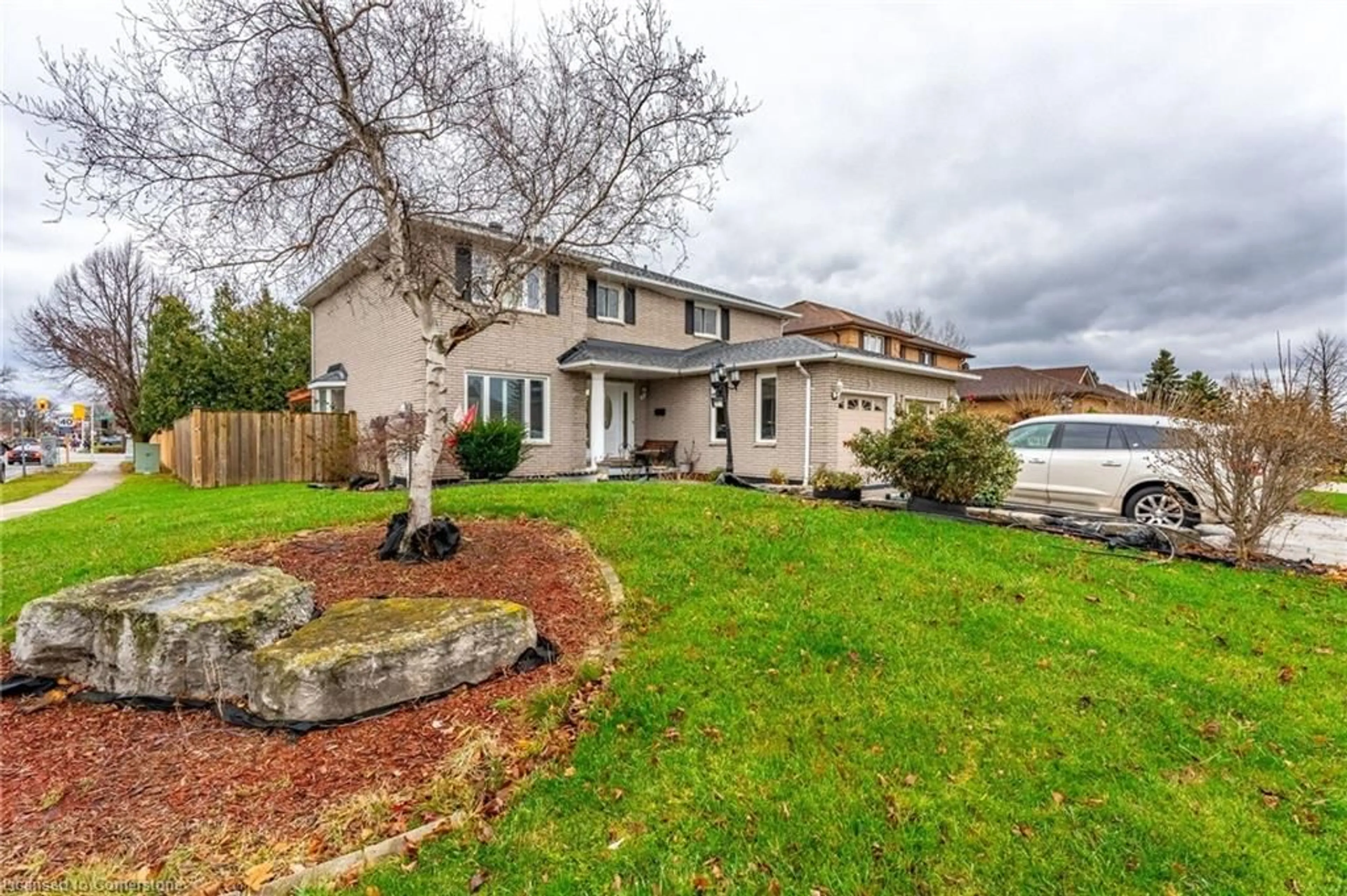 Unknown for 7 Grandoaks Dr, Hamilton Ontario L8V 5A9