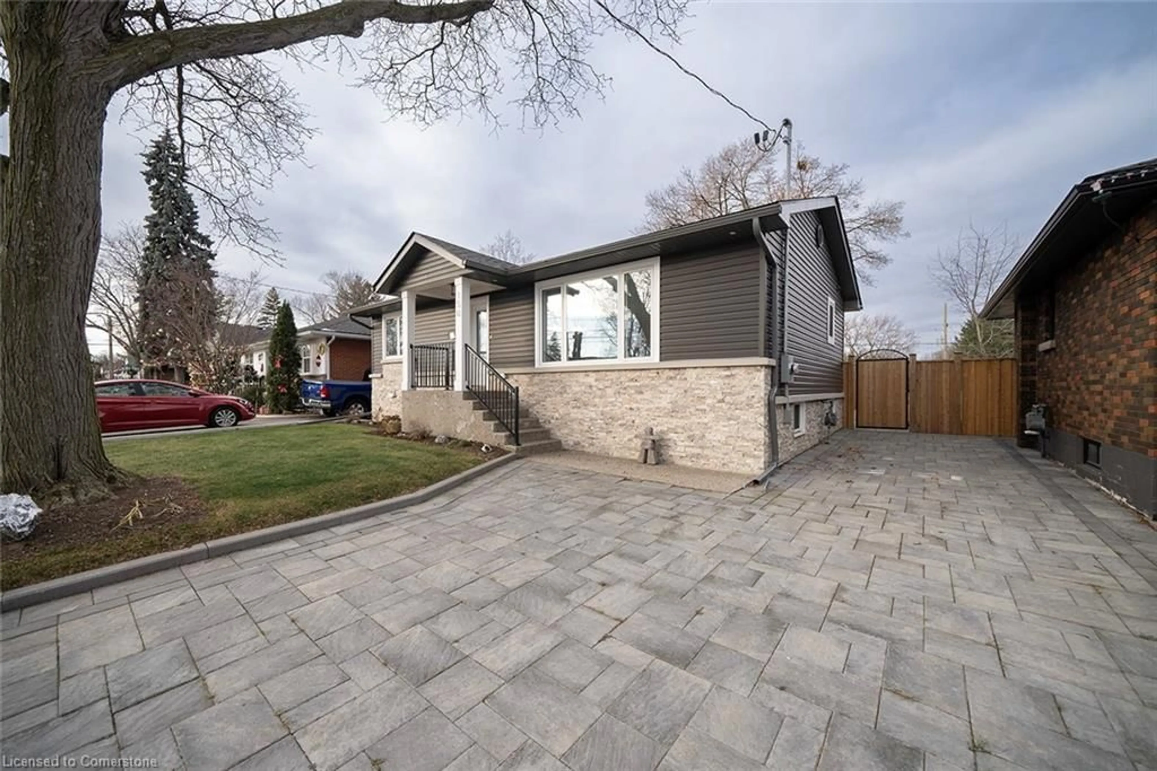 Home with brick exterior material, street for 150 Upper Paradise Rd, Hamilton Ontario L9C 5B8