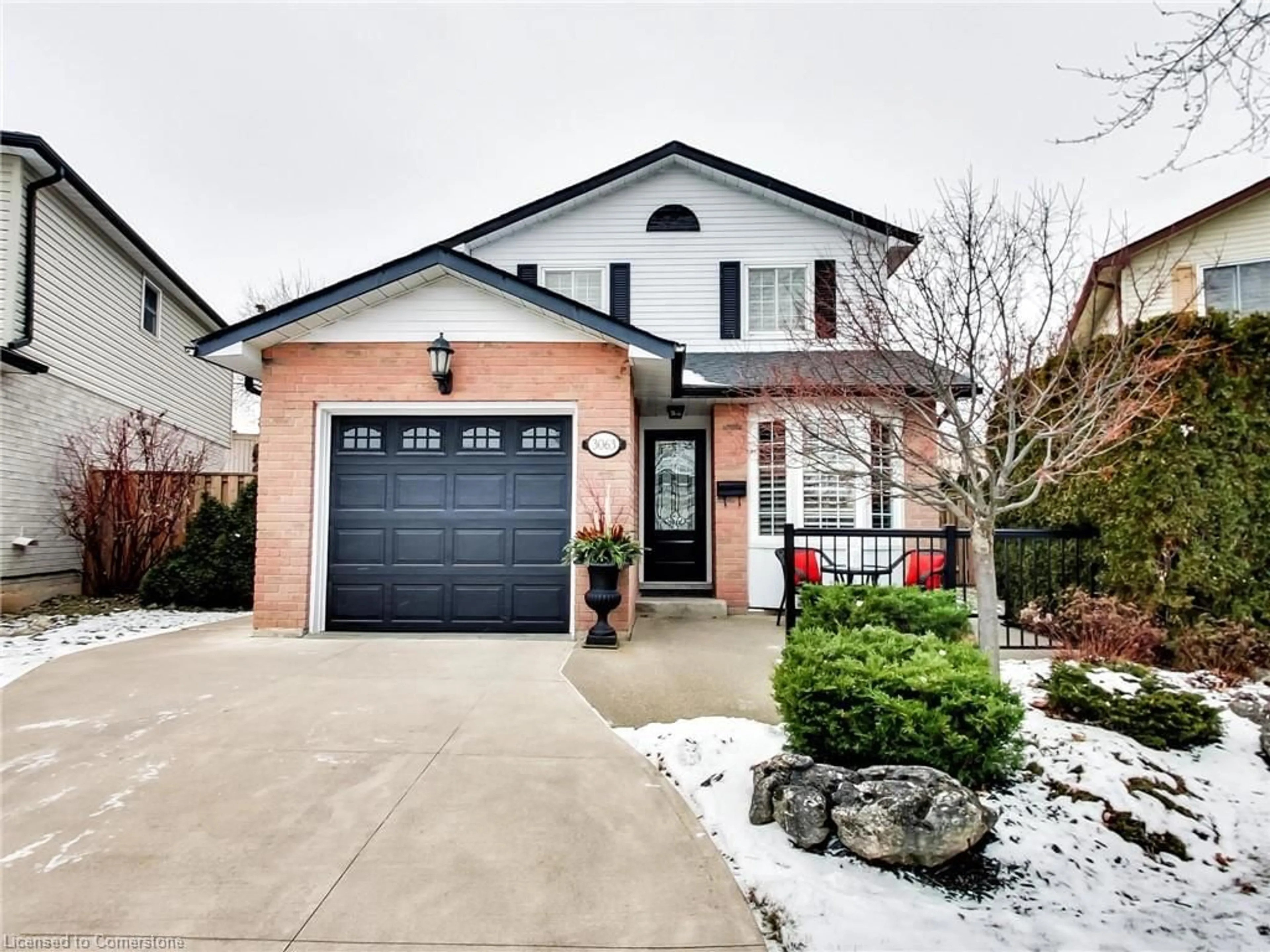 Home with brick exterior material, street for 3063 Flanagan Crt, Burlington Ontario L7M 2L8