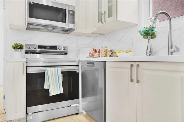 Additional property image - 582 Wentworth St