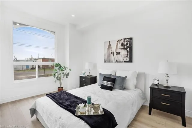 Additional property image - 582 Wentworth St
