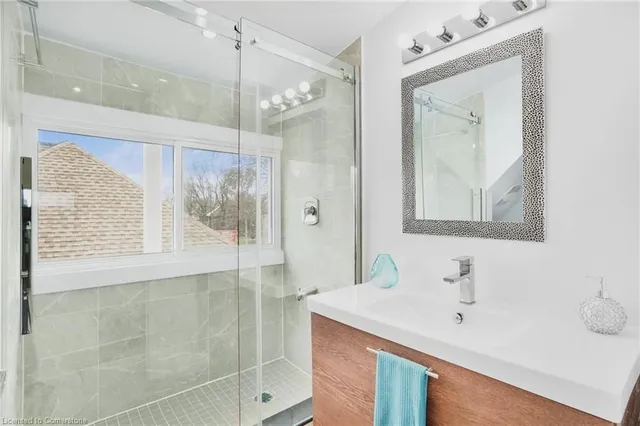 Additional property image - 582 Wentworth St