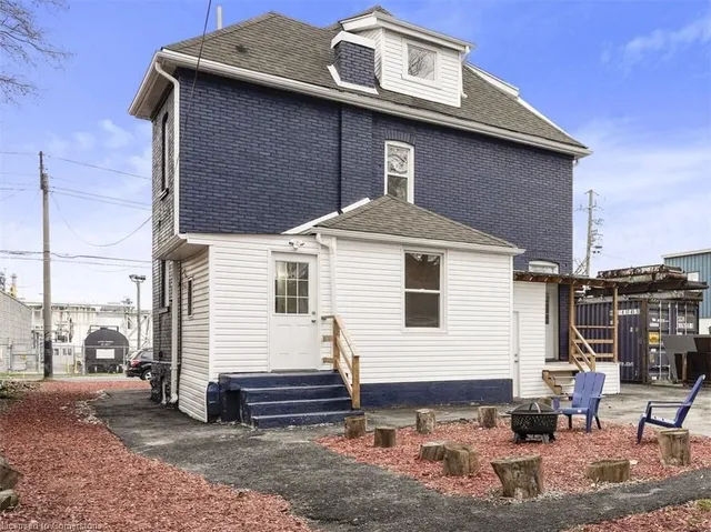 Additional property image - 582 Wentworth St