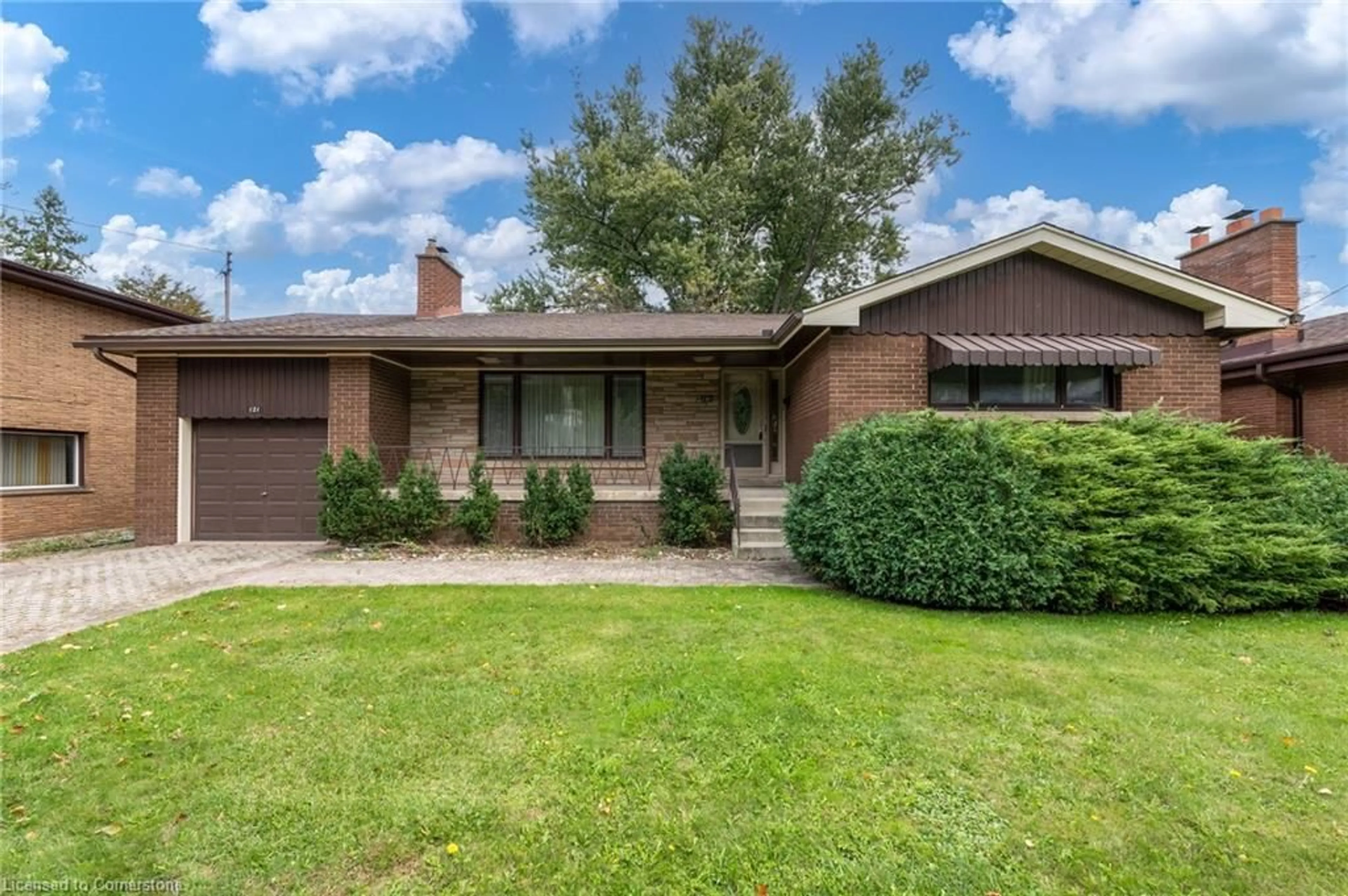 Home with brick exterior material, street for 121 Lower Horning Rd, Hamilton Ontario L8S 3G8