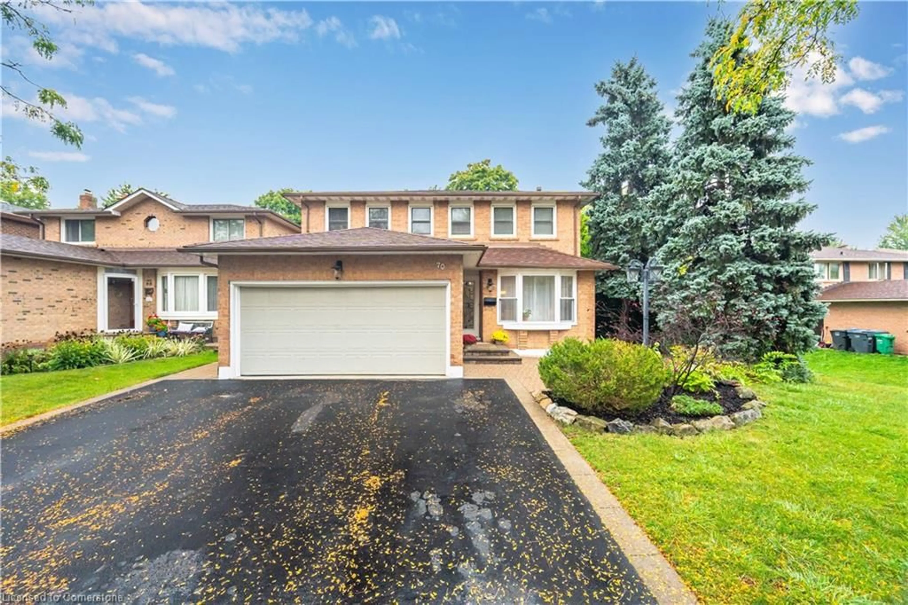 Home with brick exterior material, street for 70 Lakecrest Trail, Brampton Ontario L6Z 1S6